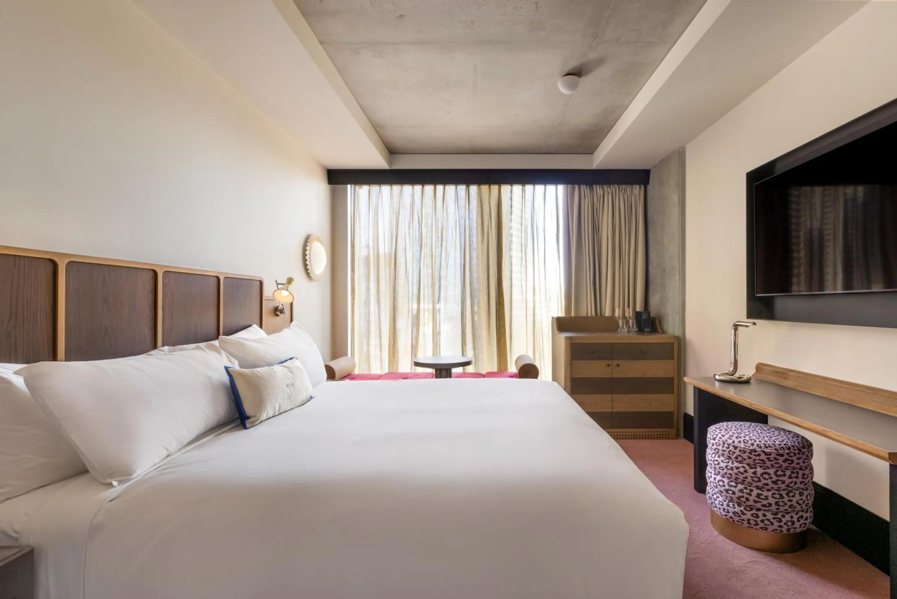 Bed in Hannah St Hotel Melbourne