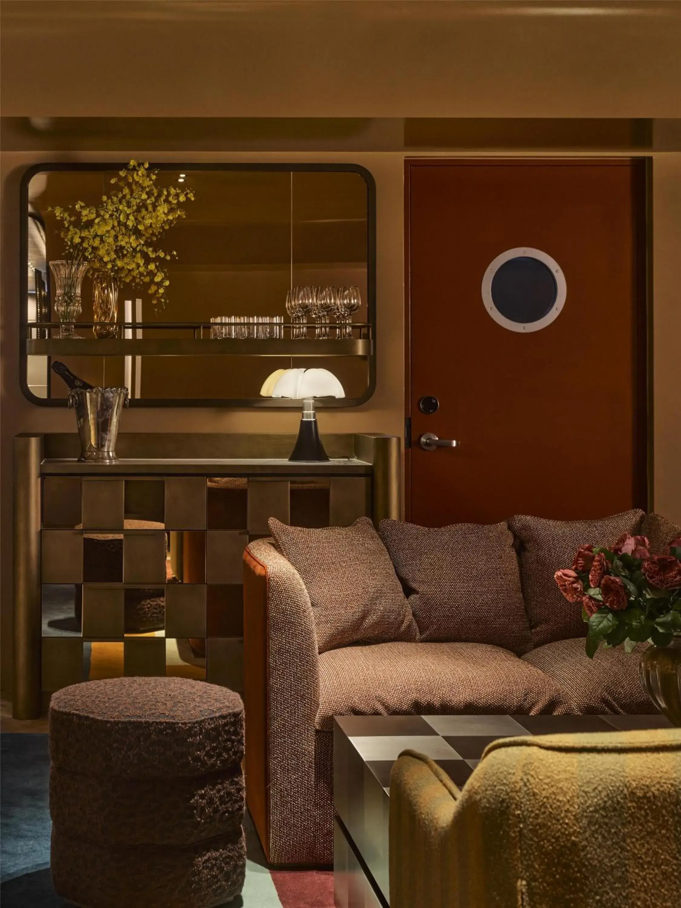 Lounge or bar in Hannah St Hotel Melbourne Lounge or bar in Hannah St Hotel Melbourne