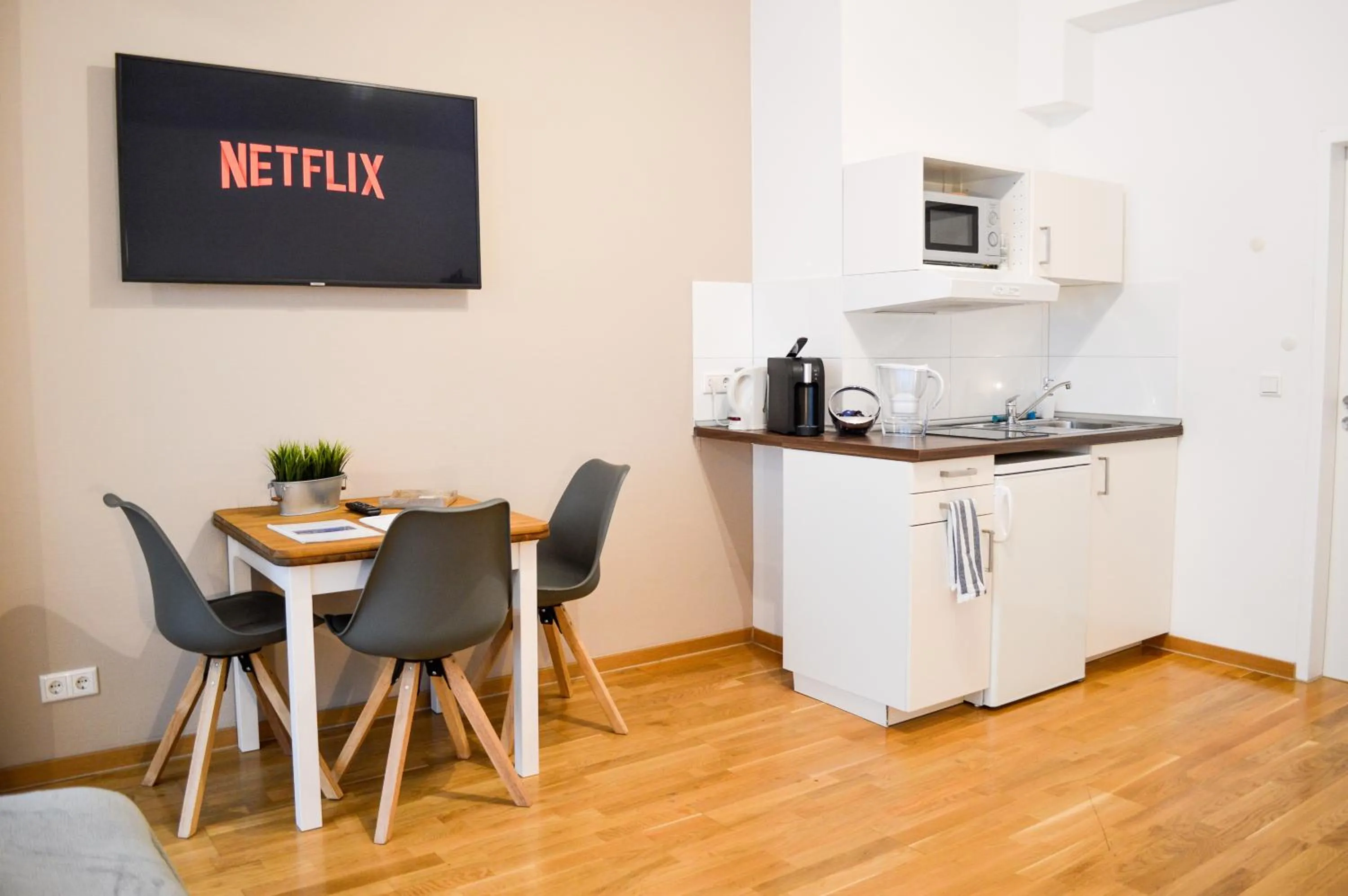 TV and multimedia in Centerapartments Tonhallenstraße