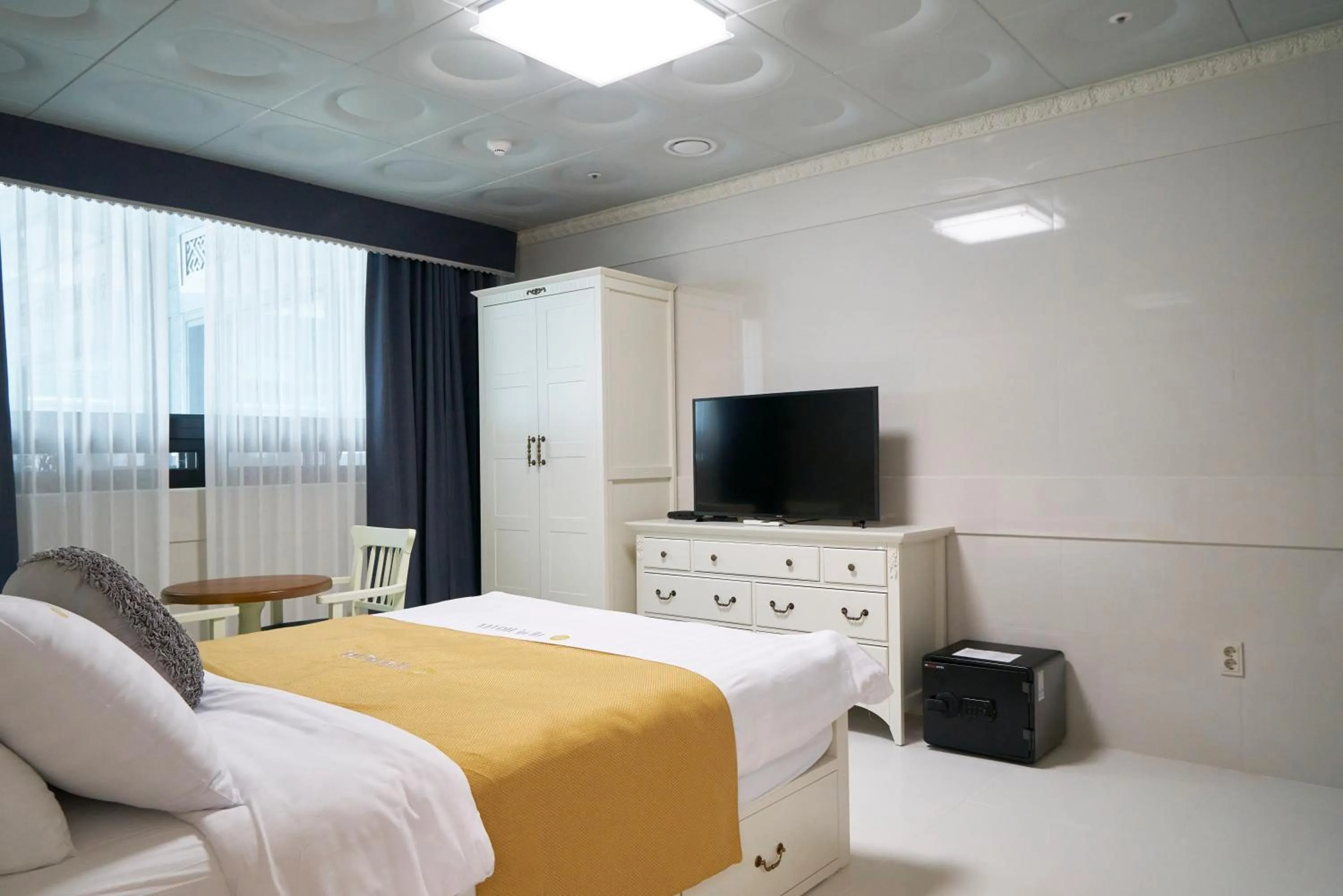 Bed in Taebaek Hotel