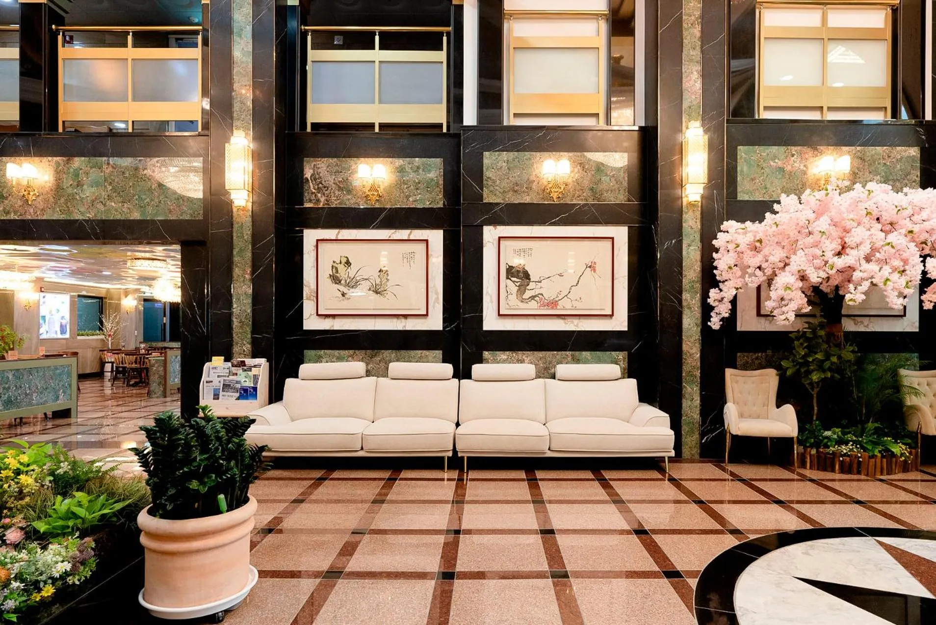 Lobby or reception in Taebaek Hotel