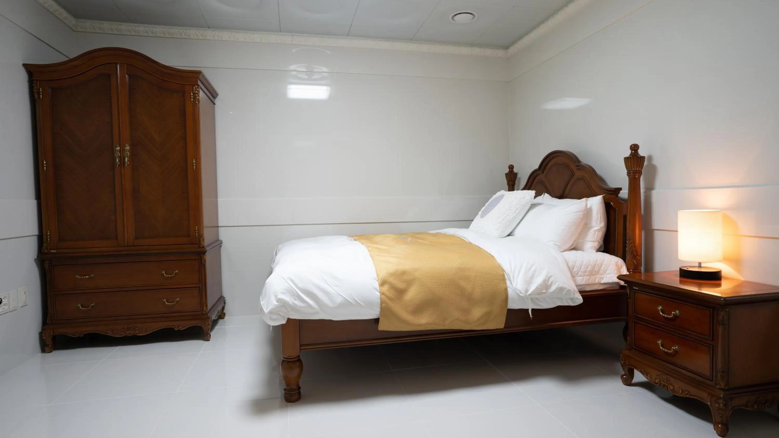 Bed in Taebaek Hotel