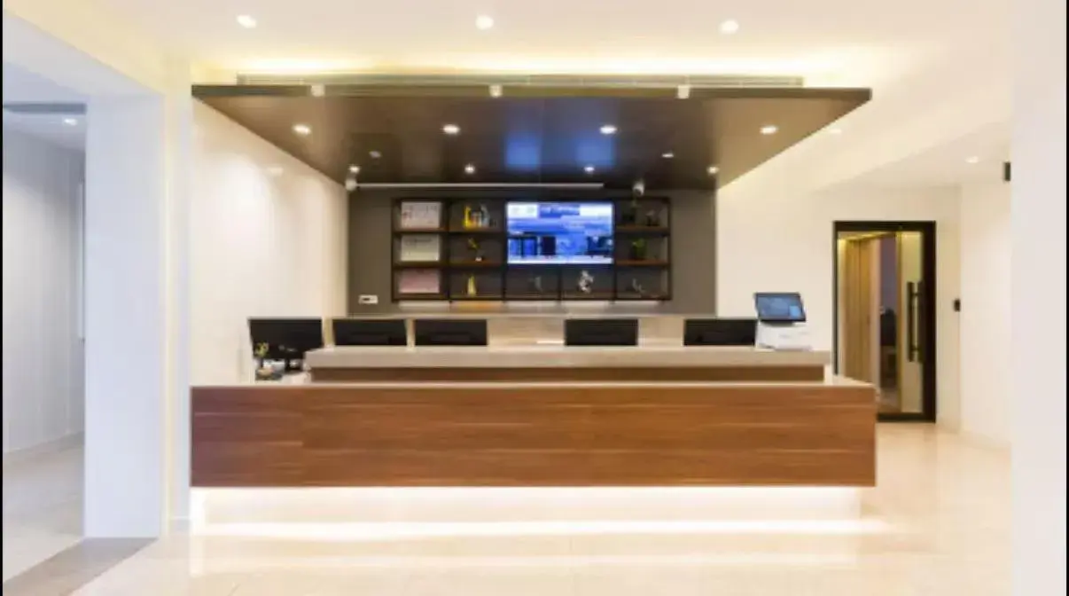 Lobby or reception in Hanting Hotel Beijing Financial Street Children's Hospital Lobby or reception in Hanting Hotel Beijing Financial Street Children's Hospital