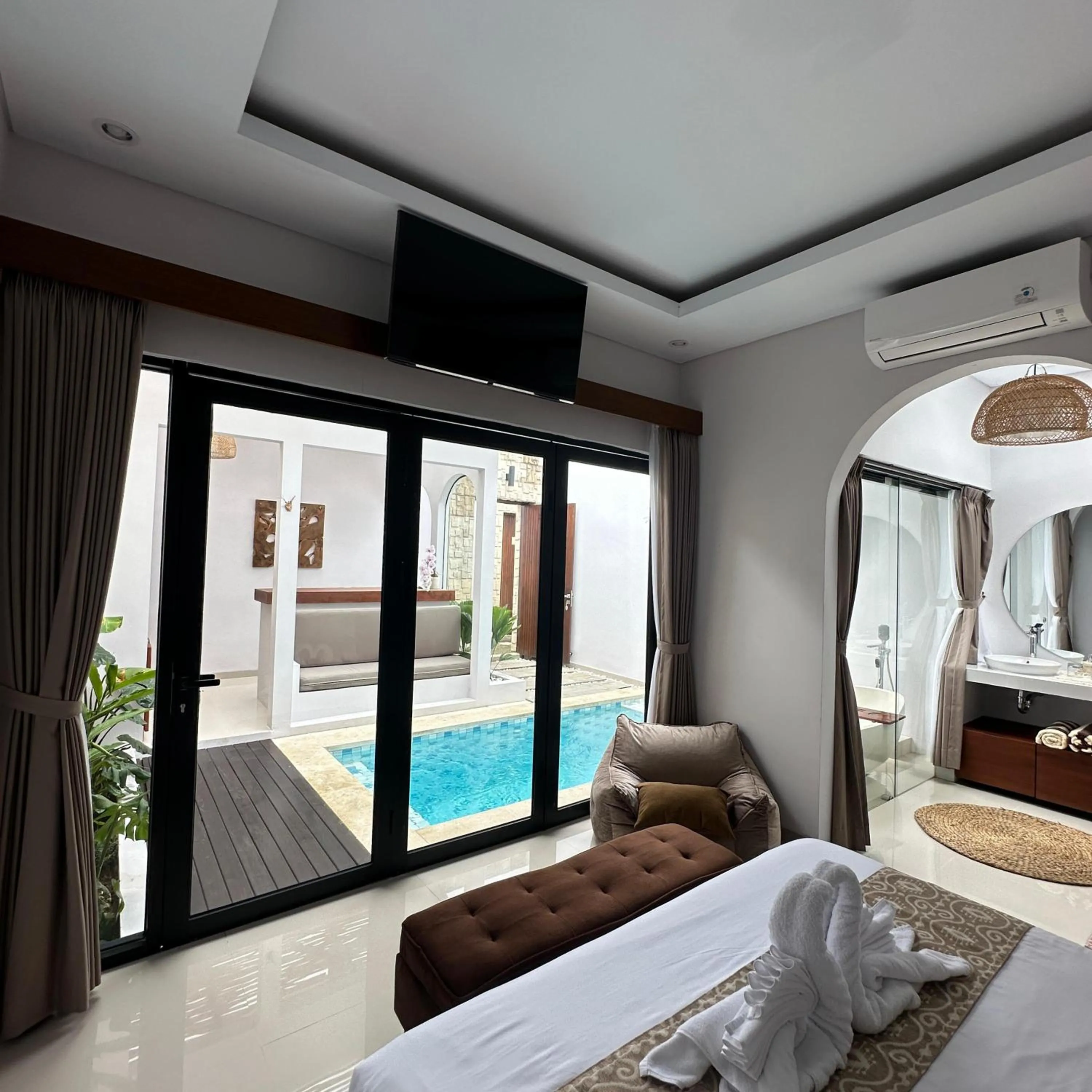 Bedroom, Bed in Maithala Villa & Living