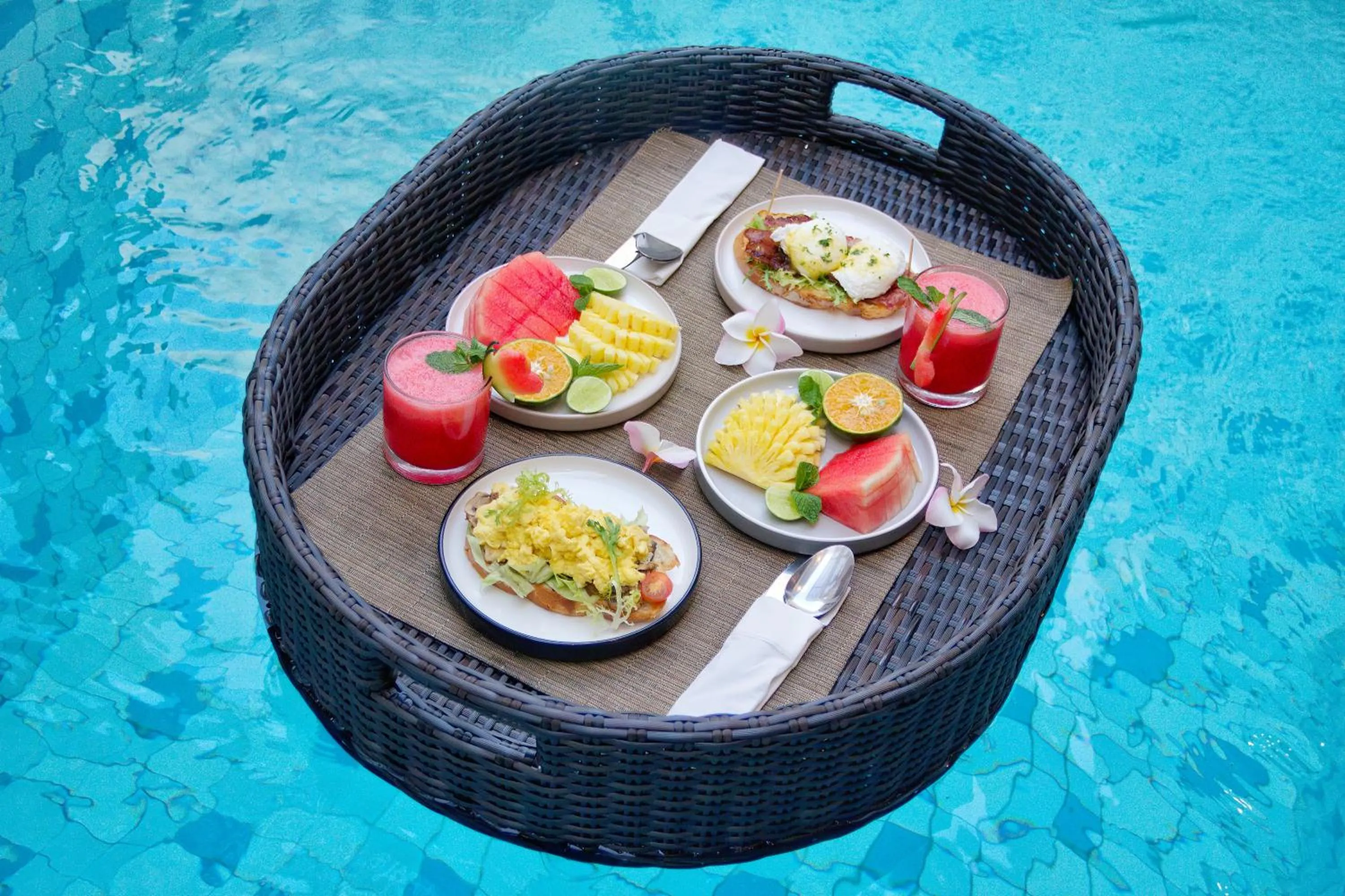 Breakfast in Maithala Villa & Living