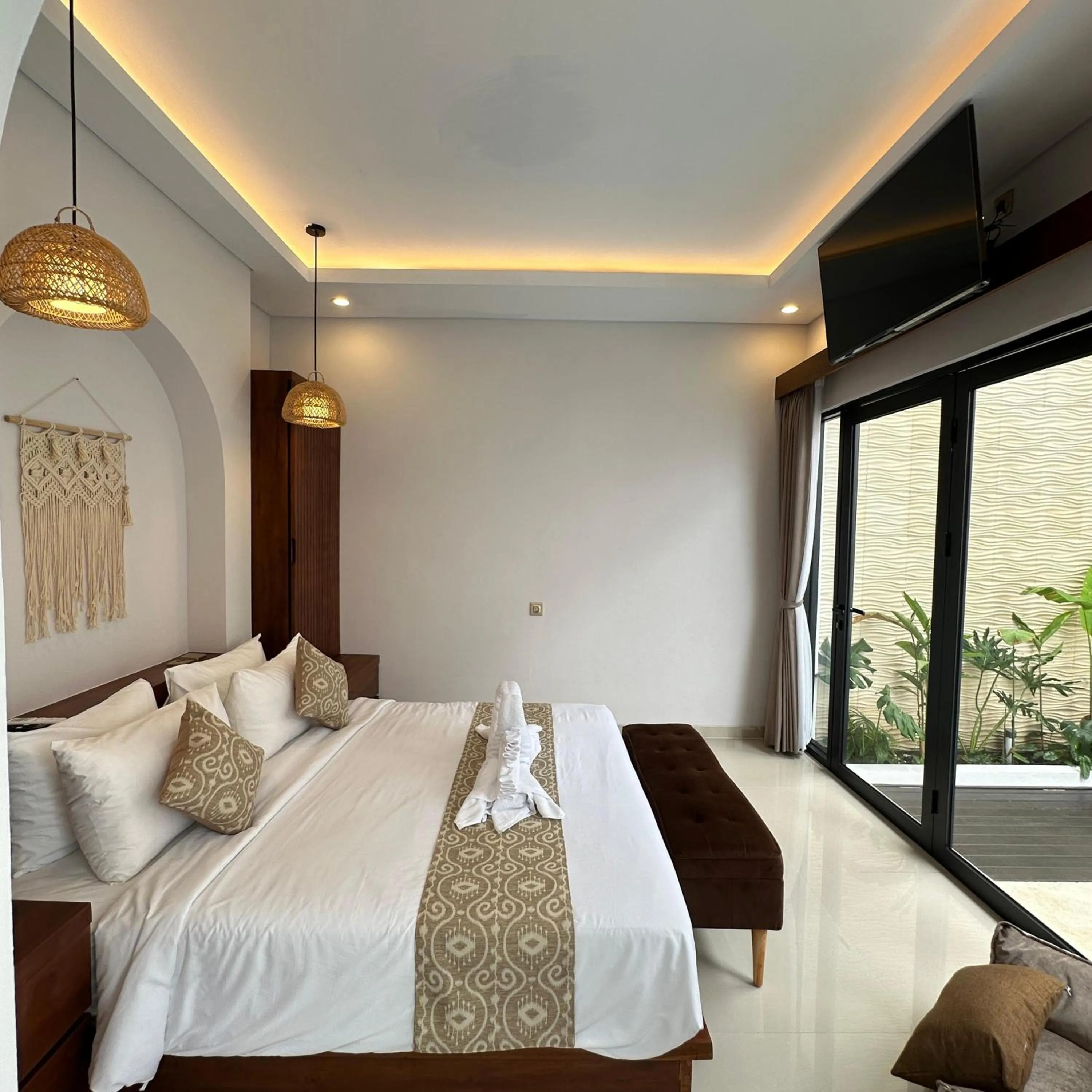 Bedroom, Bed in Maithala Villa & Living