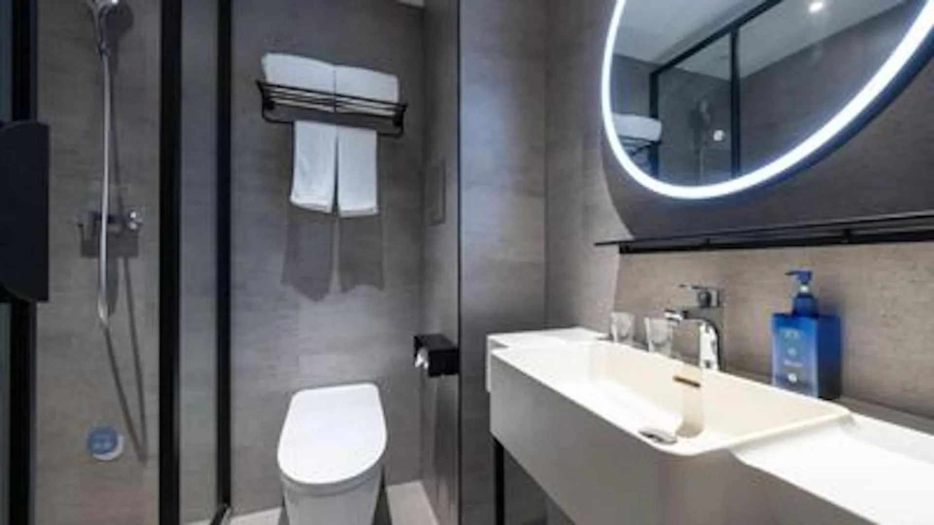 Shower in Hanting Hotel Beijing Wanfeng Road Qilizhuang Subway Station