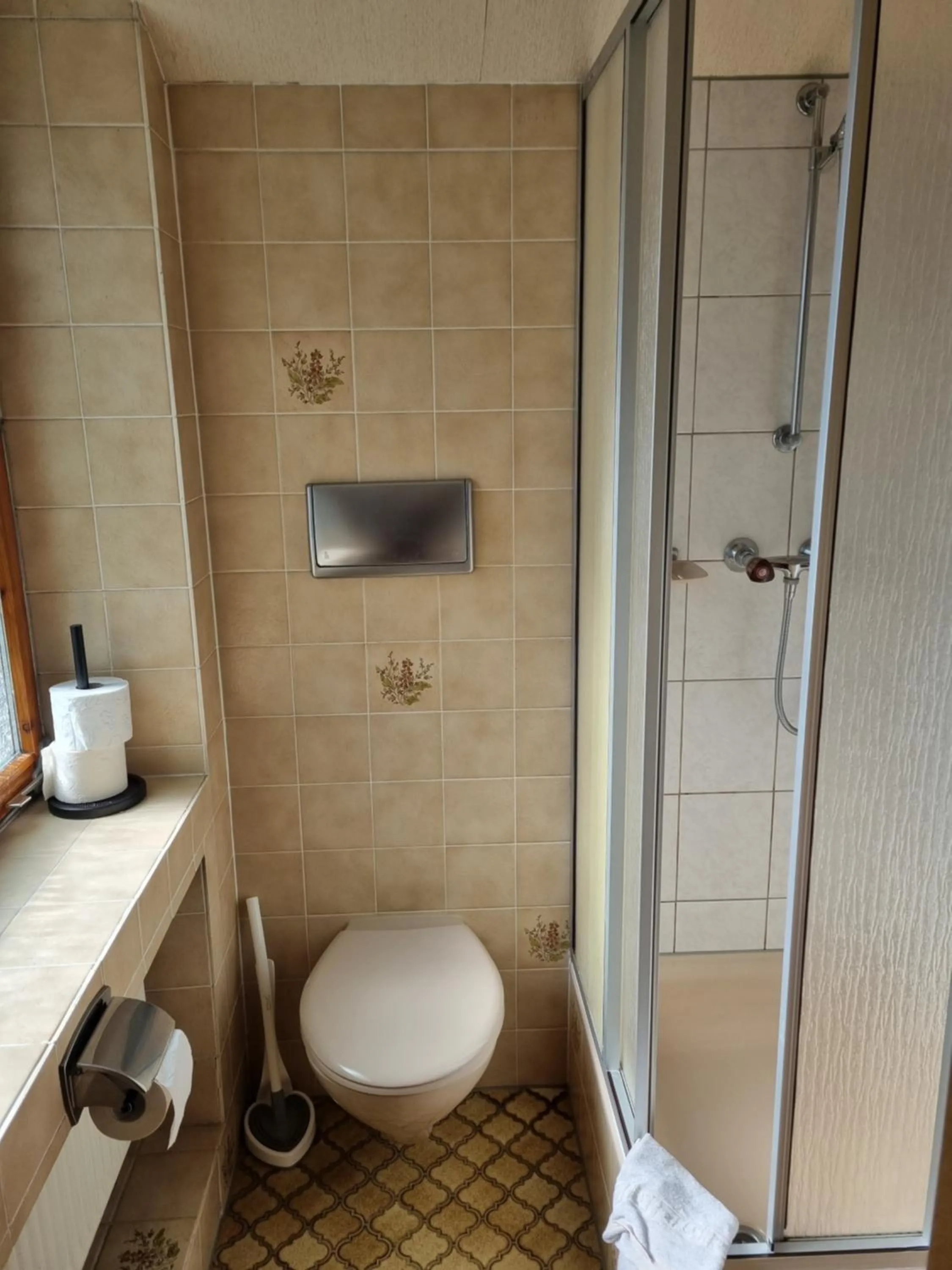 Shower in Famile Hotel Kameleon