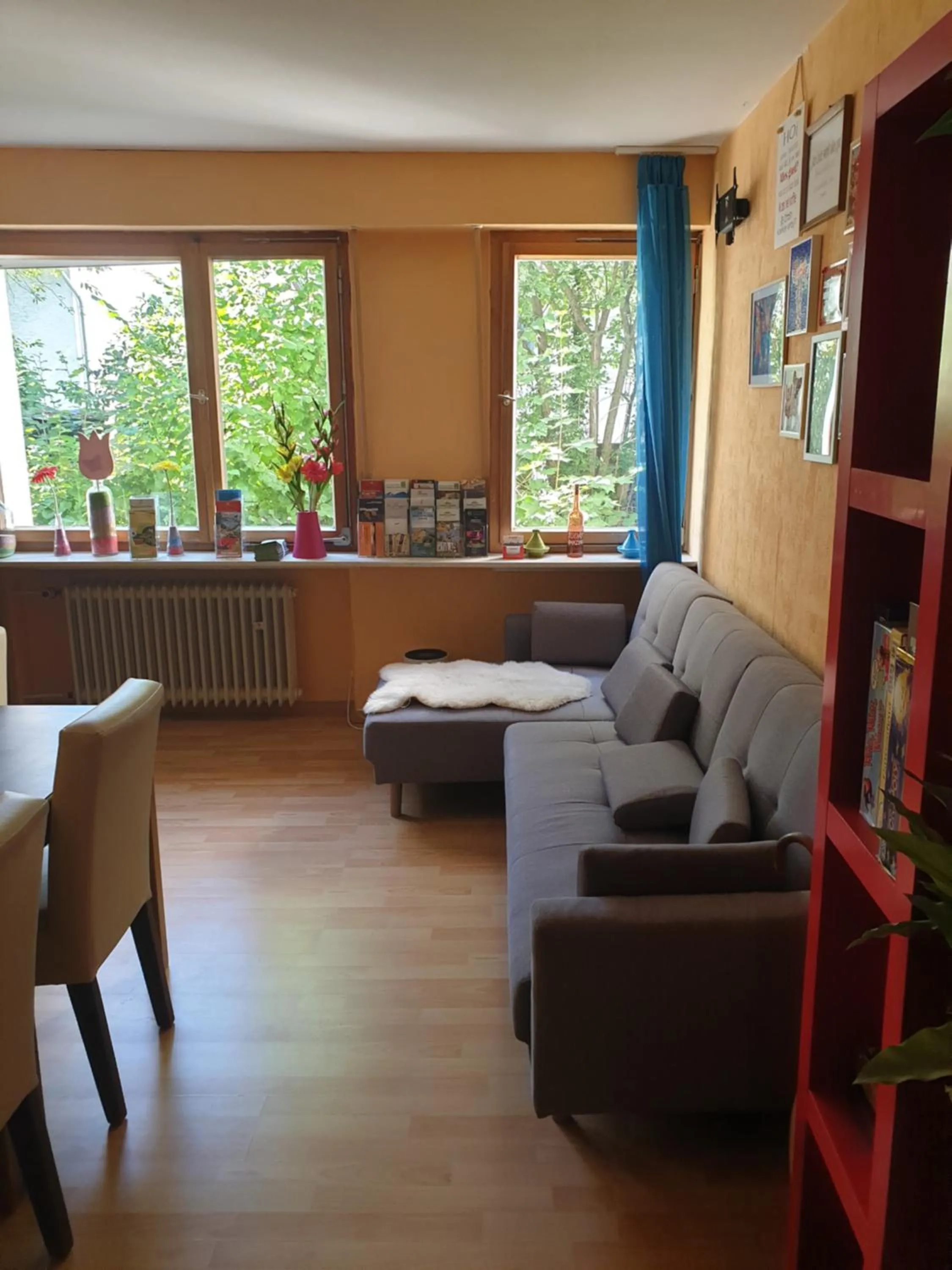 Communal lounge/ TV room in Famile Hotel Kameleon