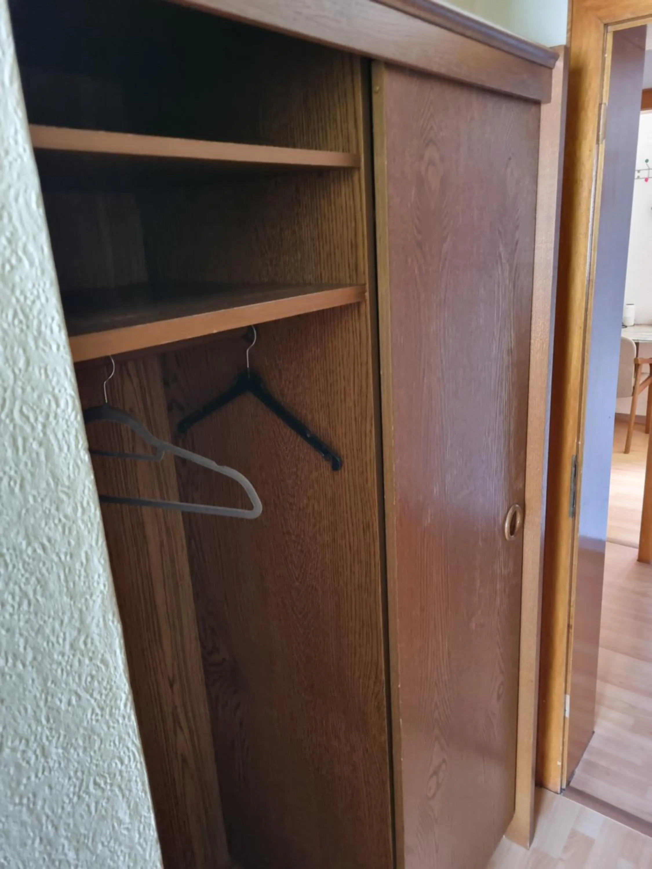 wardrobe in Famile Hotel Kameleon