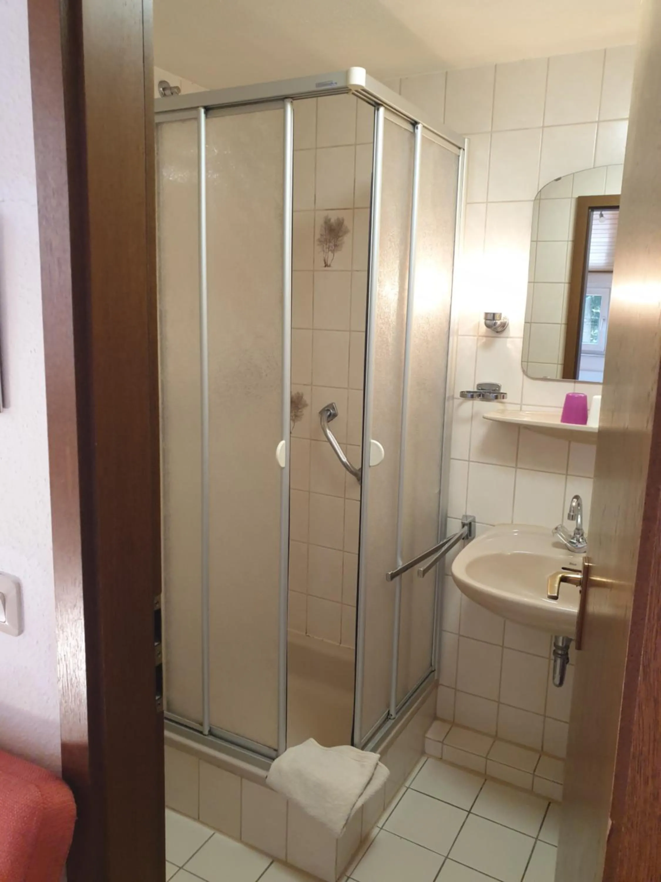 Shower in Famile Hotel Kameleon