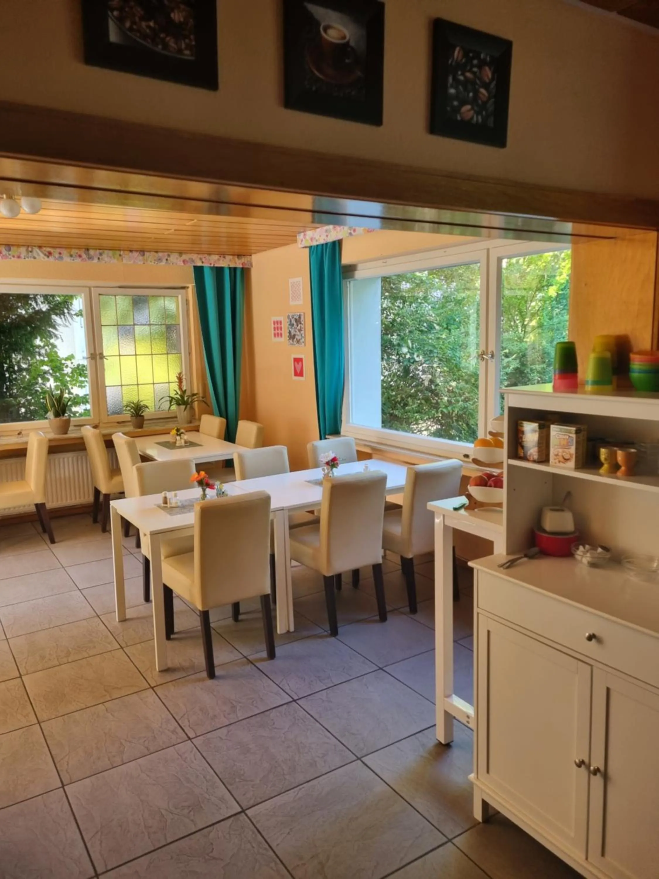 Breakfast in Famile Hotel Kameleon