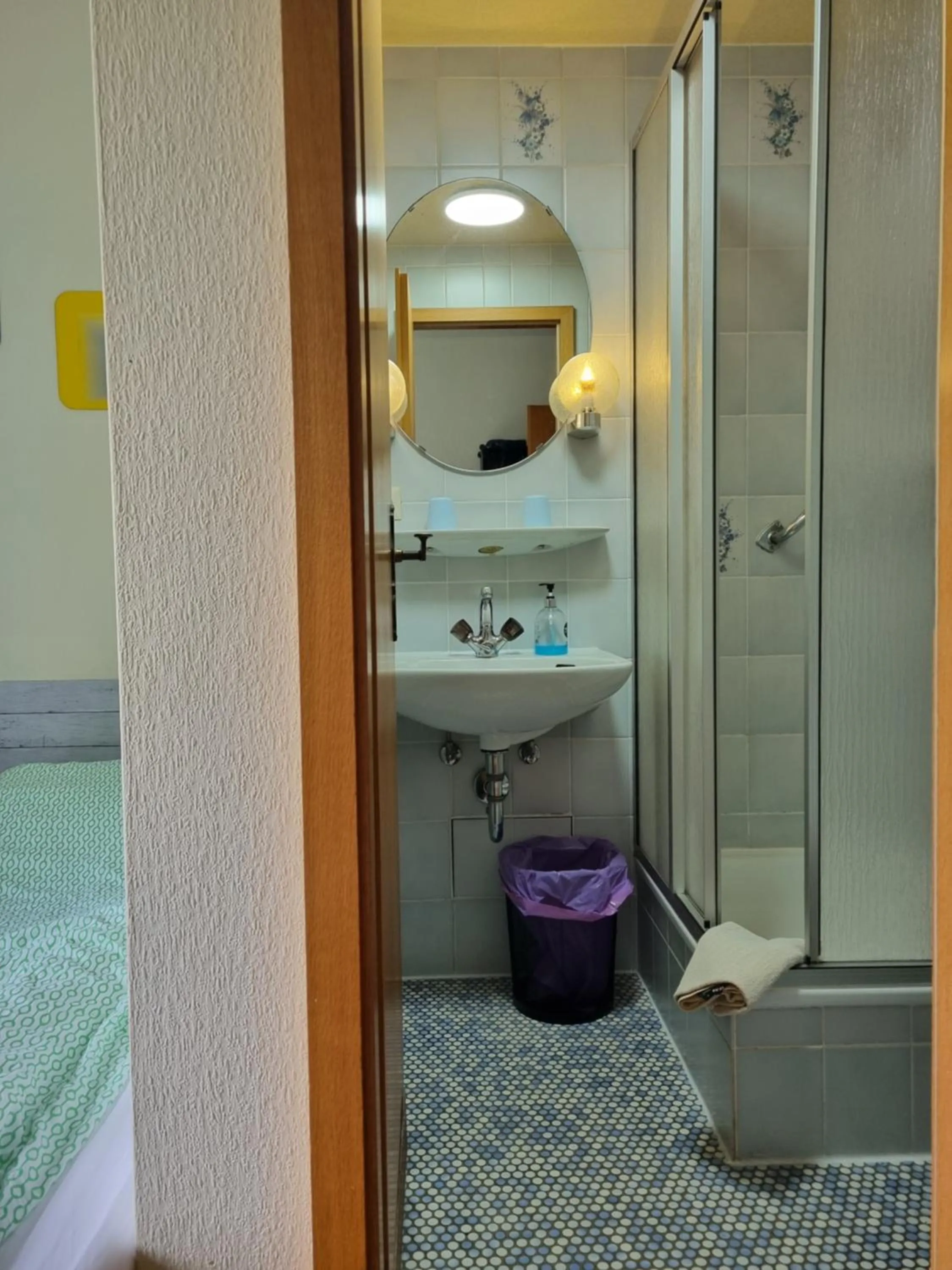 Shower in Famile Hotel Kameleon
