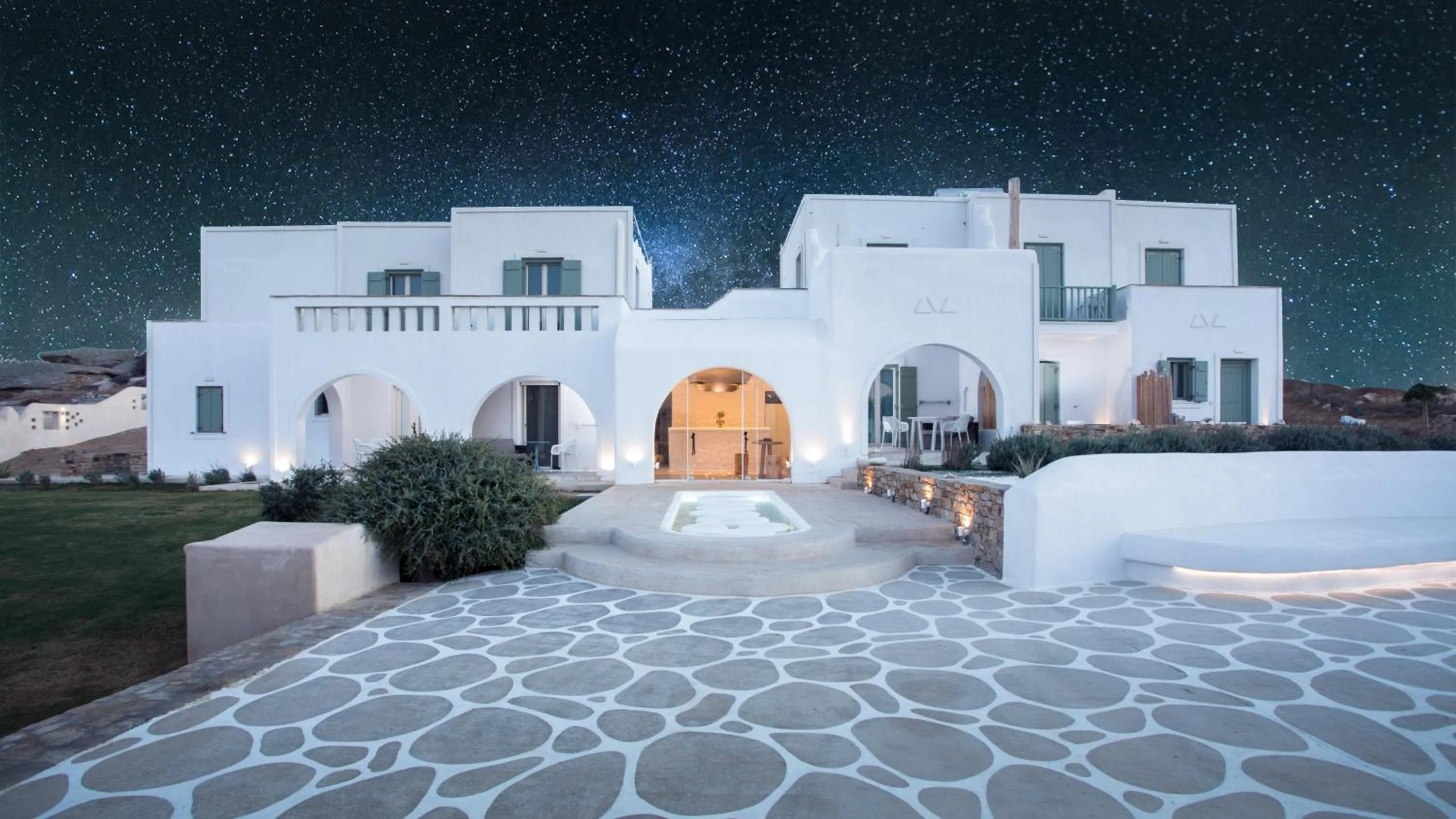 Night in Naxos Euphoria Suites