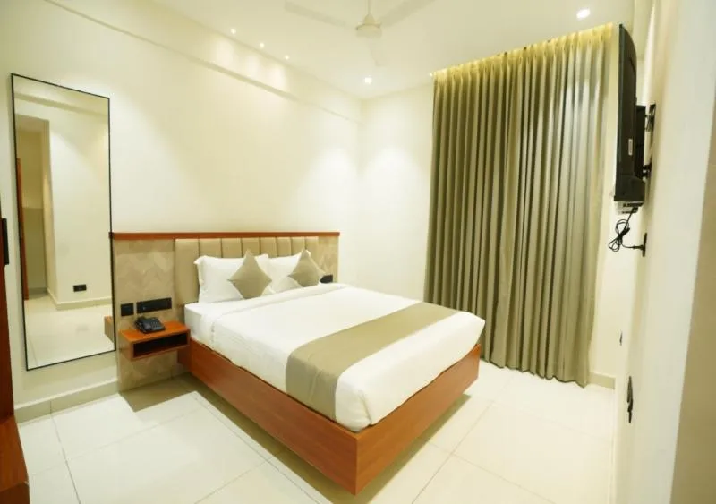 Standard Queen Room - single occupancy in Leonar Hotel Kokapet
