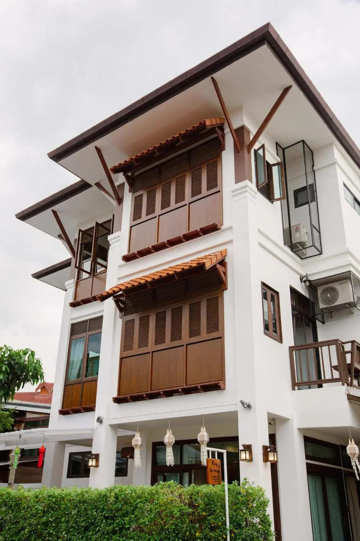 Property building in Huen Hug Chiang Mai Property building in Huen Hug Chiang Mai