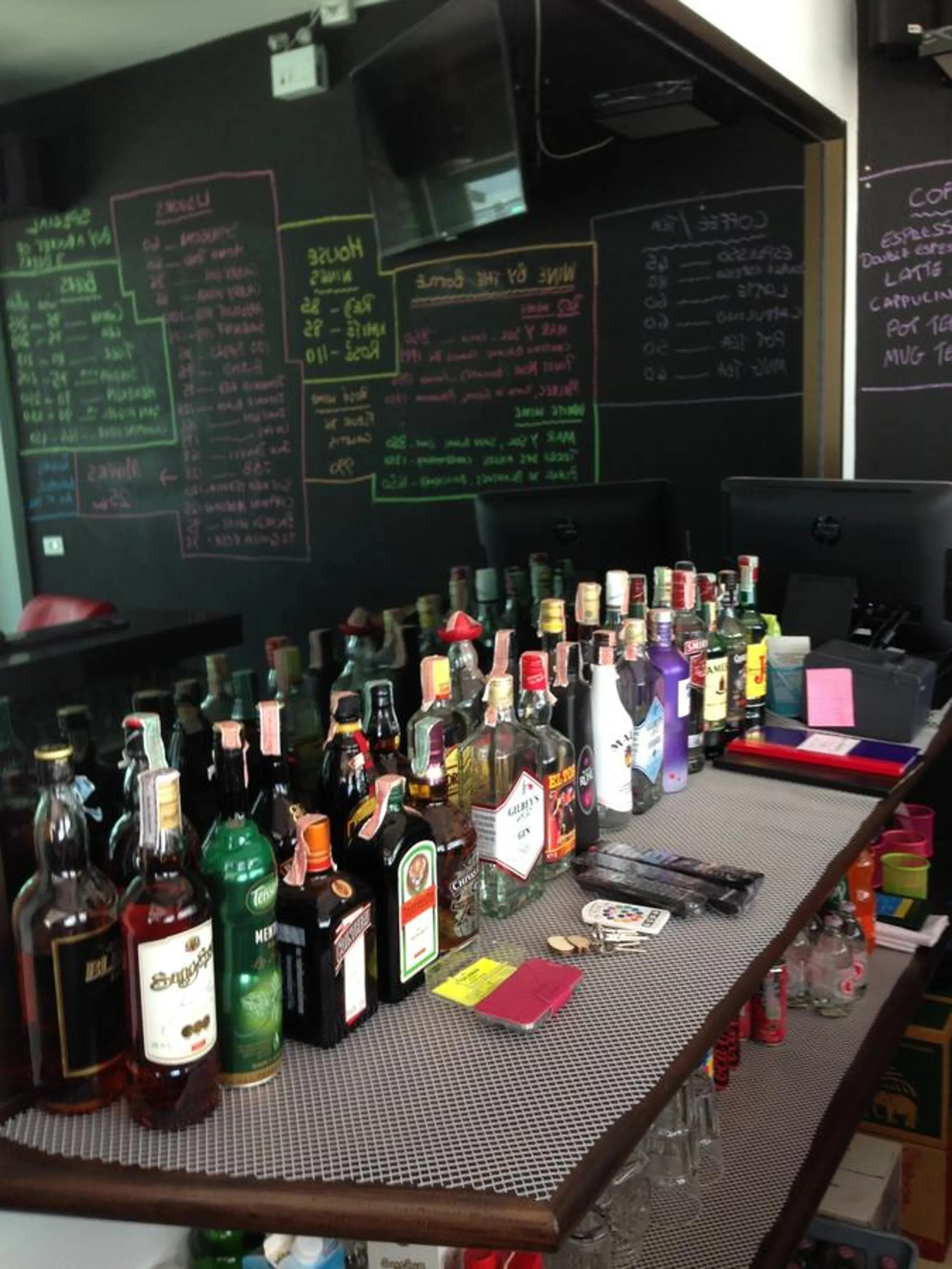 Lounge or bar in Hideaway Guest House And Bar