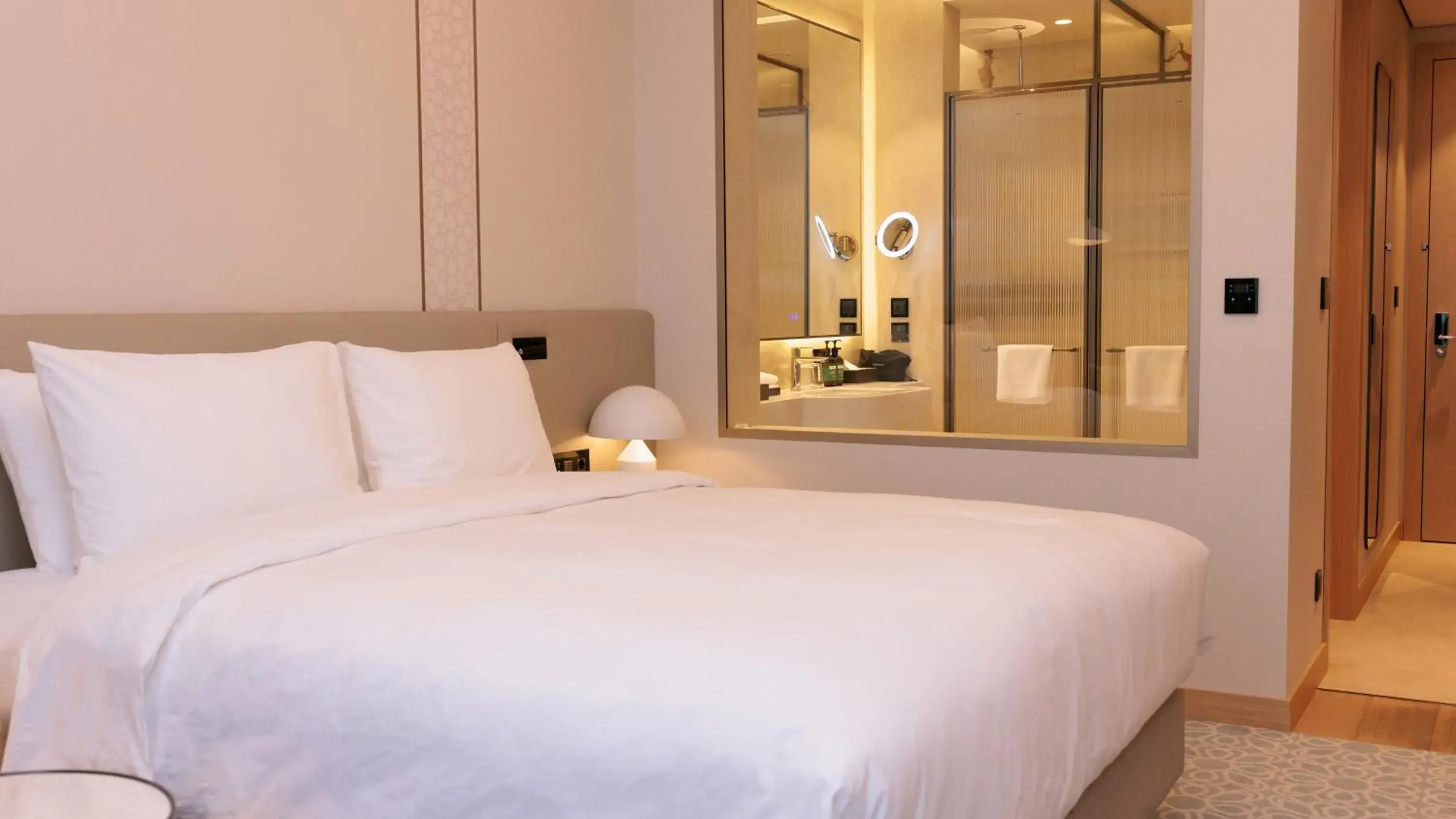 Photo of the whole room, Bed in Crowne Plaza Dushanbe by IHG Photo of the whole room, Bed in Crowne Plaza Dushanbe by IHG