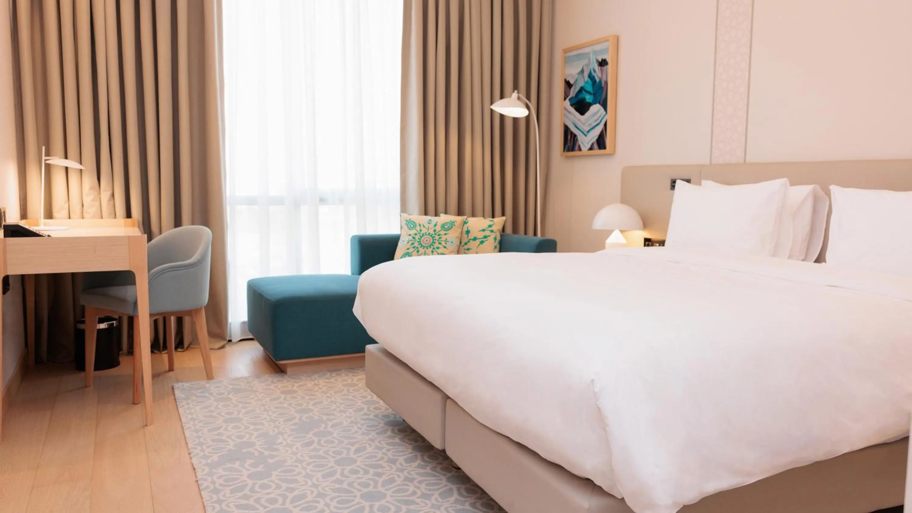 Photo of the whole room, Bed in Crowne Plaza Dushanbe by IHG