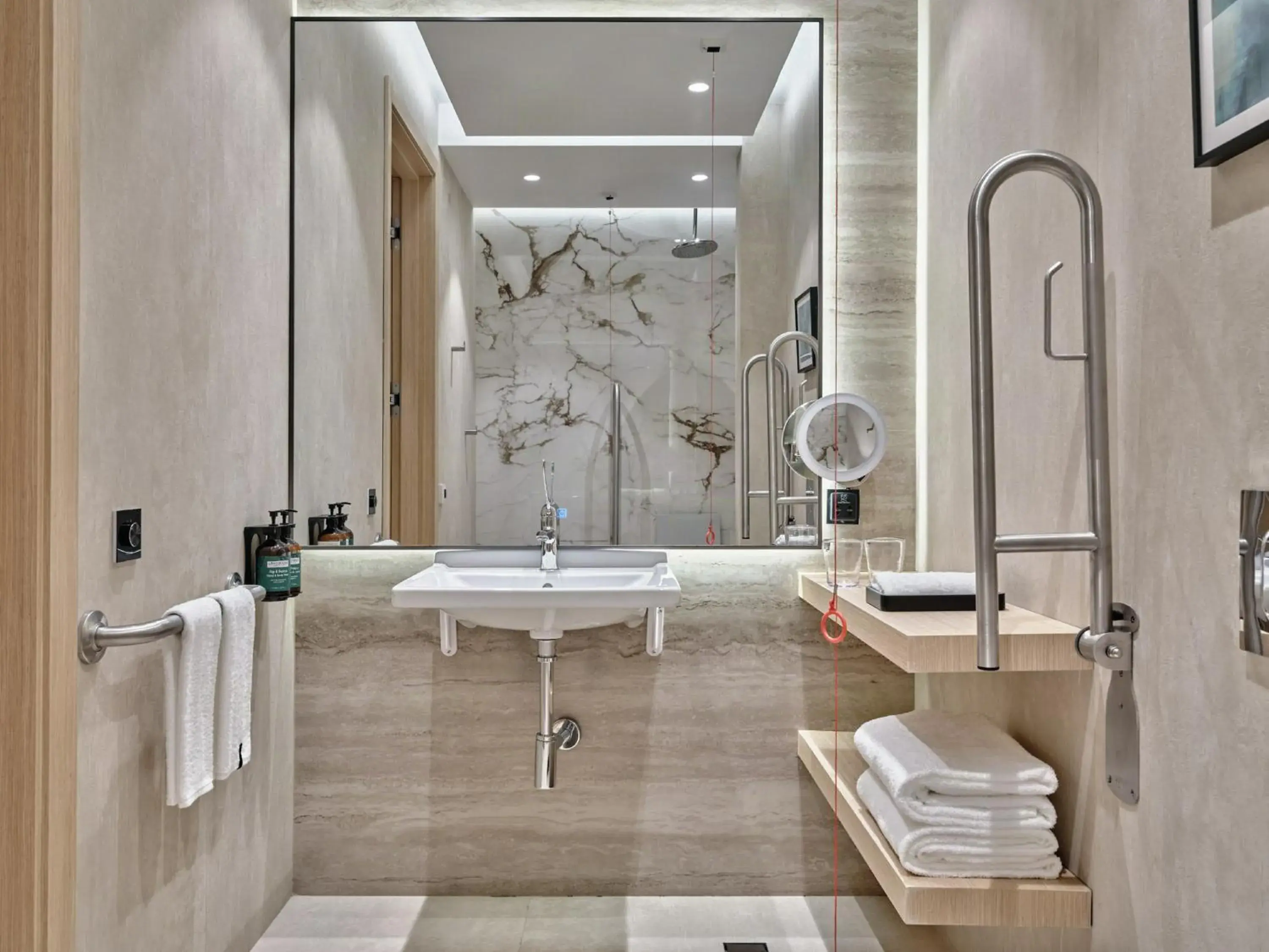 Photo of the whole room in Crowne Plaza Dushanbe by IHG Photo of the whole room in Crowne Plaza Dushanbe by IHG