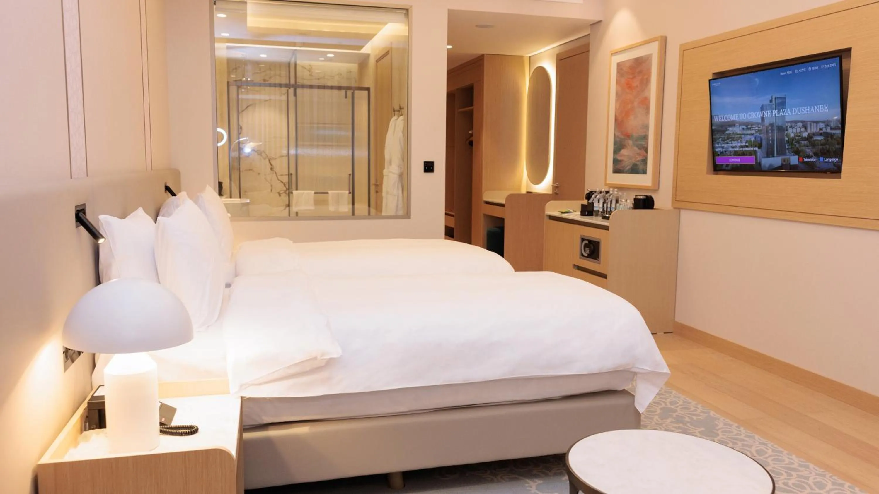 Photo of the whole room, Bed in Crowne Plaza Dushanbe by IHG