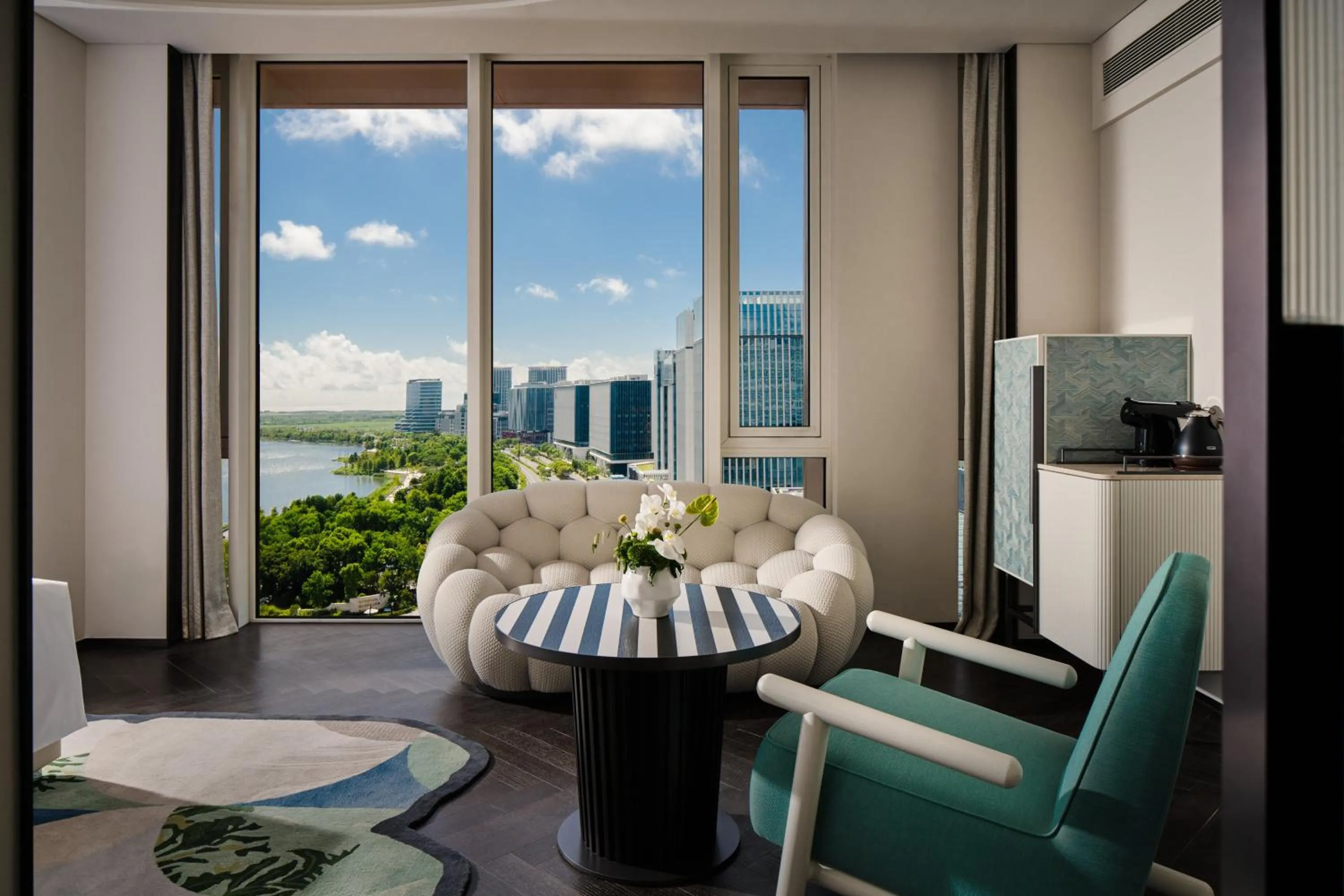 Photo of the whole room in Hotel Indigo Shanghai Harbour City