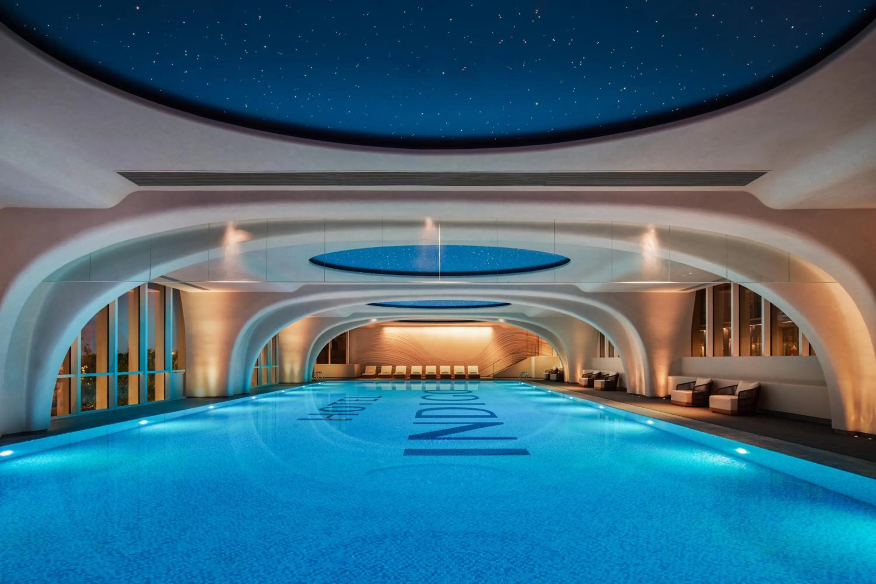 Swimming pool in Hotel Indigo Shanghai Harbour City