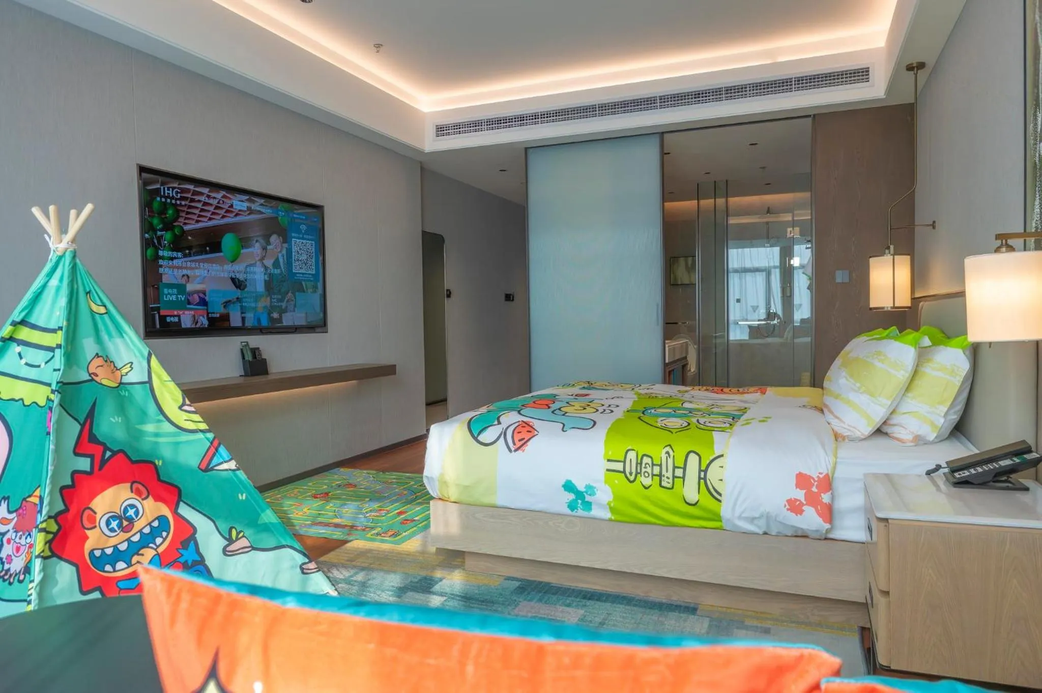 Photo of the whole room, Bed in Holiday Inn Xingtai Quancheng by IHG