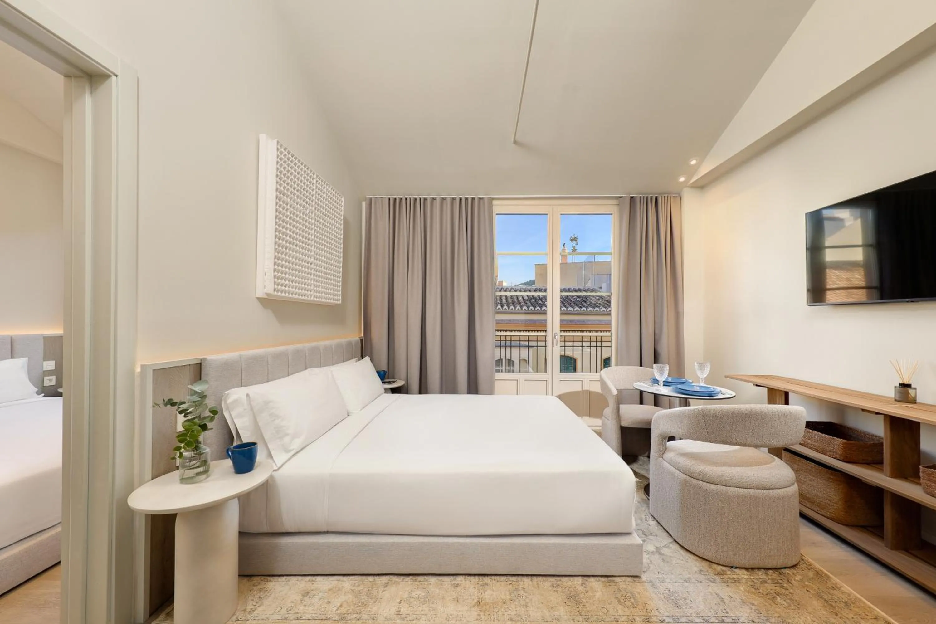Bedroom, Bed in Coeo Frailes Design Apartments