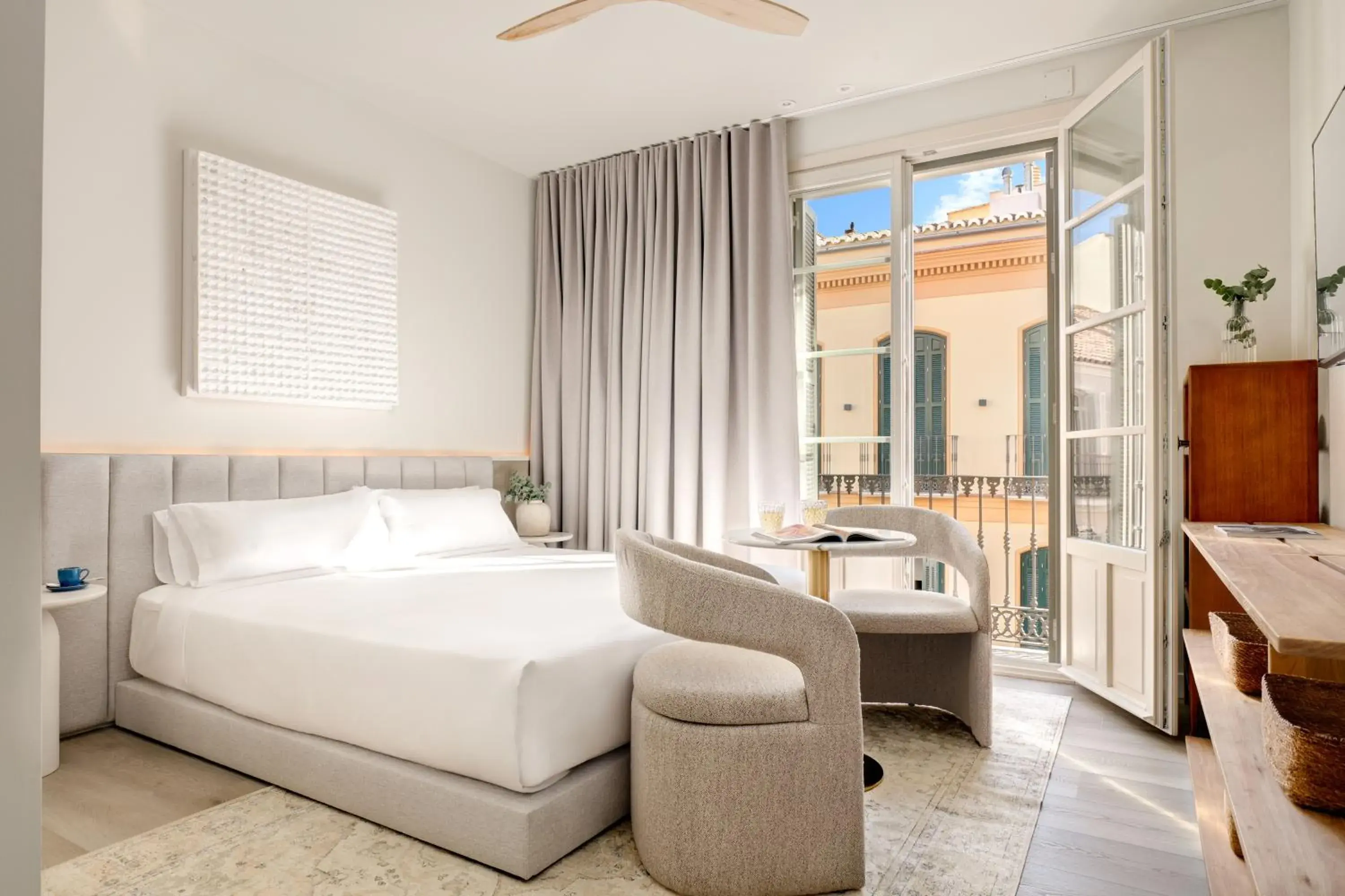 Classic Studio with City View in Coeo Frailes Design Apartments Classic Studio with City View in Coeo Frailes Design Apartments