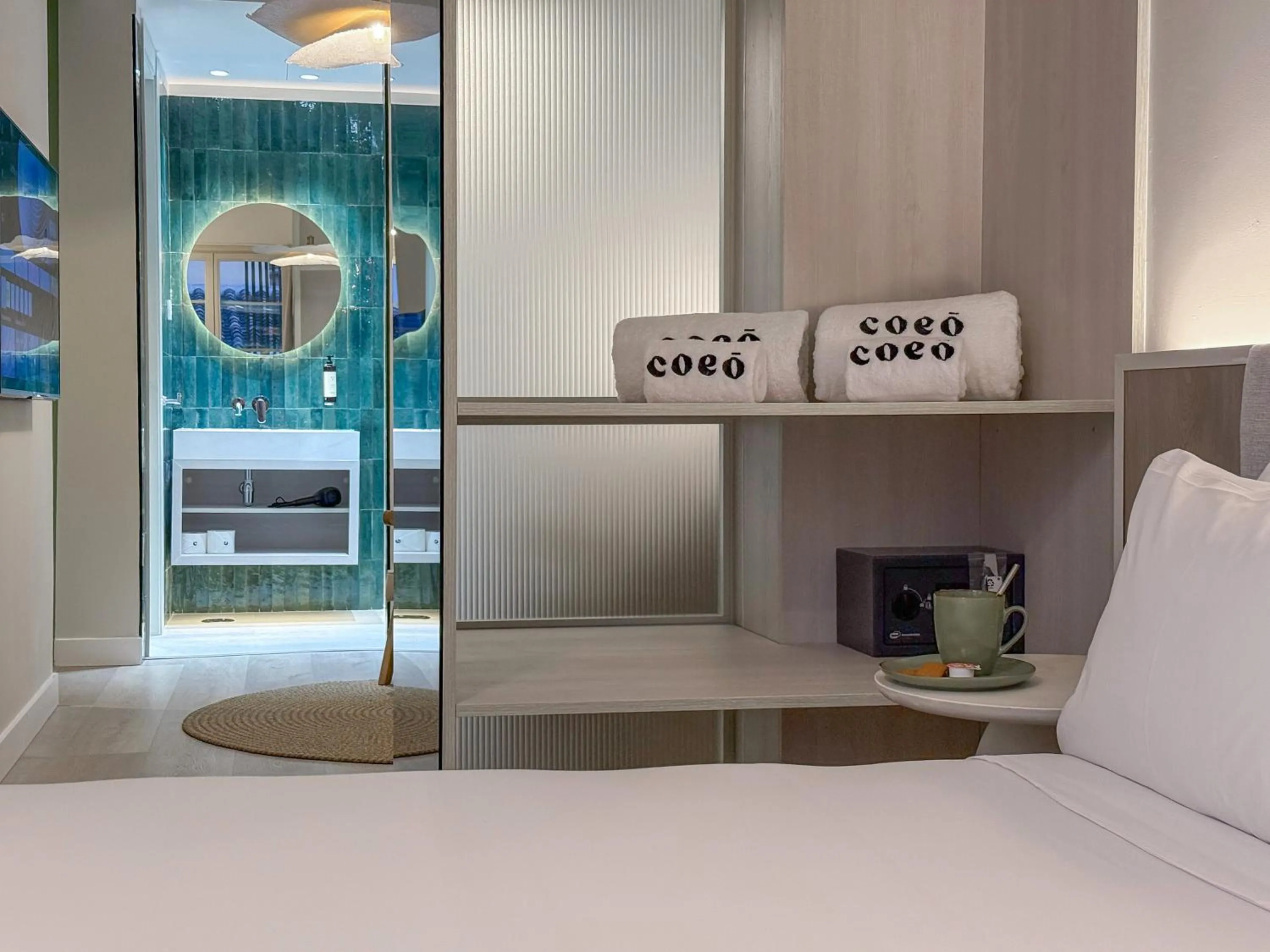 Photo of the whole room, Bed in Coeo Frailes Design Apartments