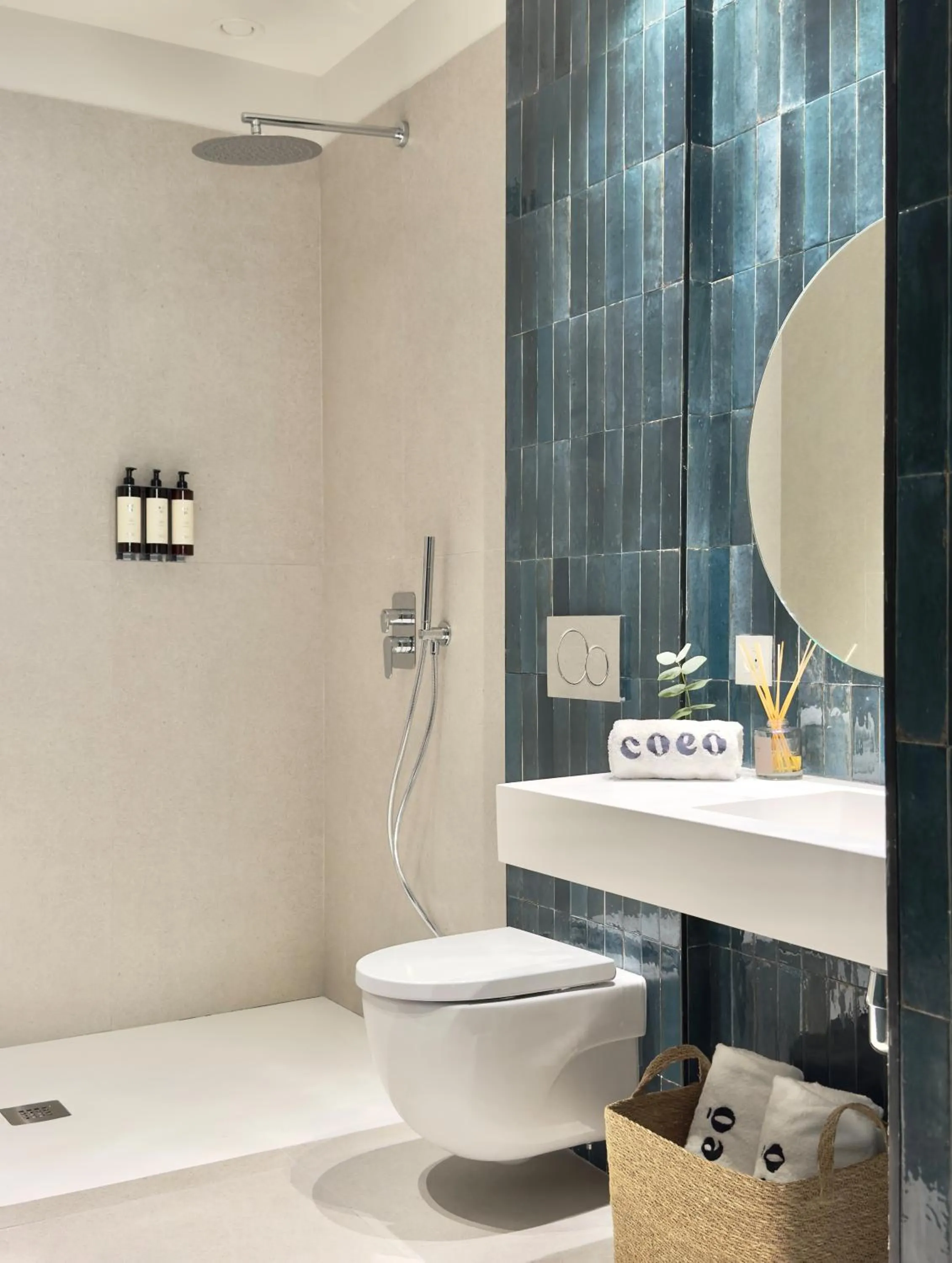Bathroom in Coeo Frailes Design Apartments