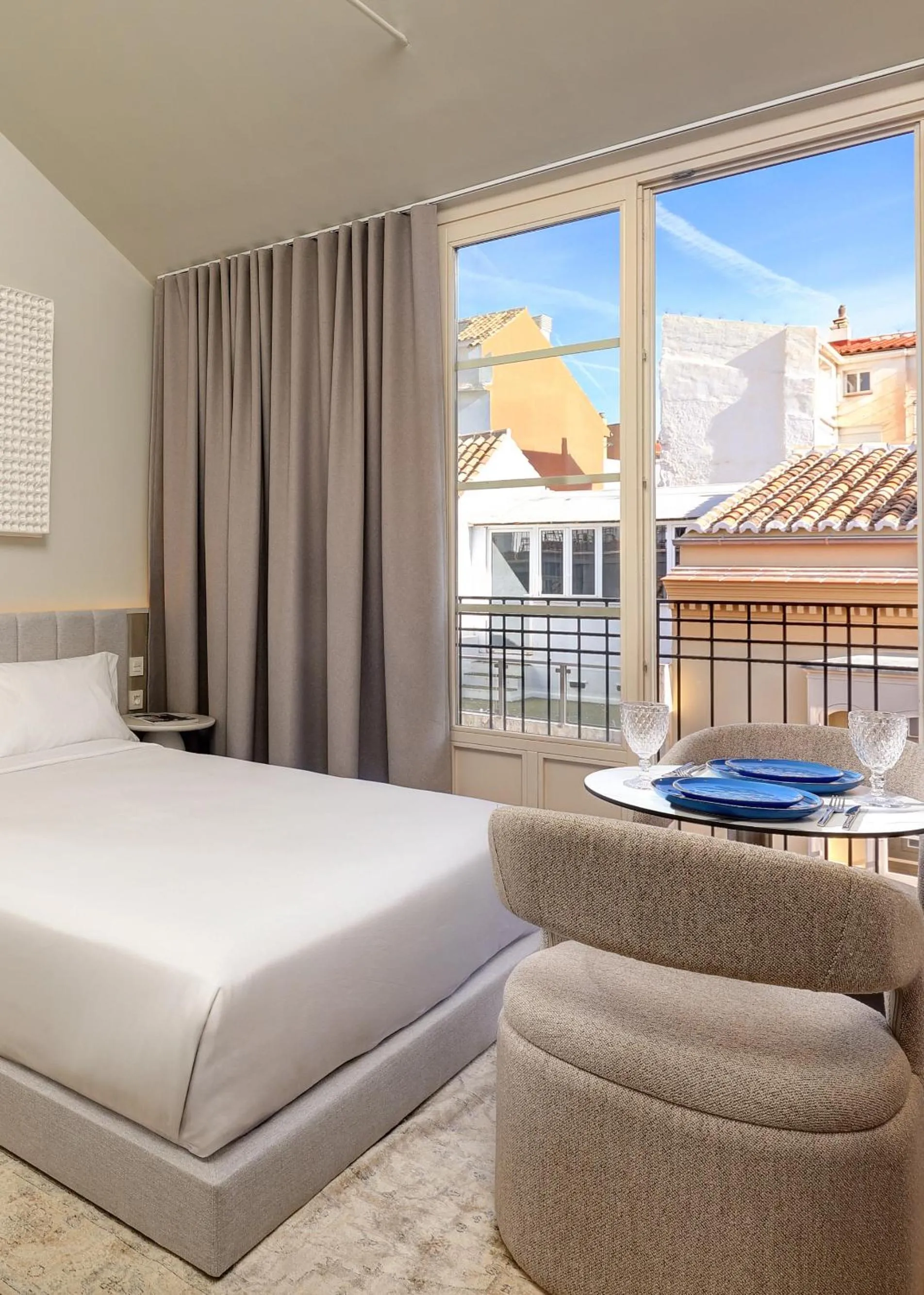 Bed in Coeo Frailes Design Apartments