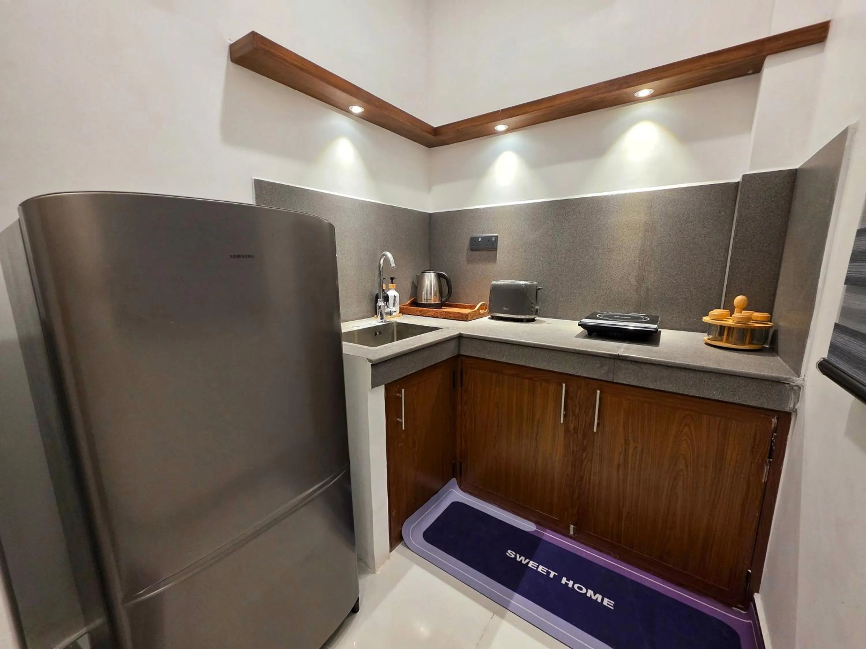 Kitchen or kitchenette in Sweden Inn Guesthouse