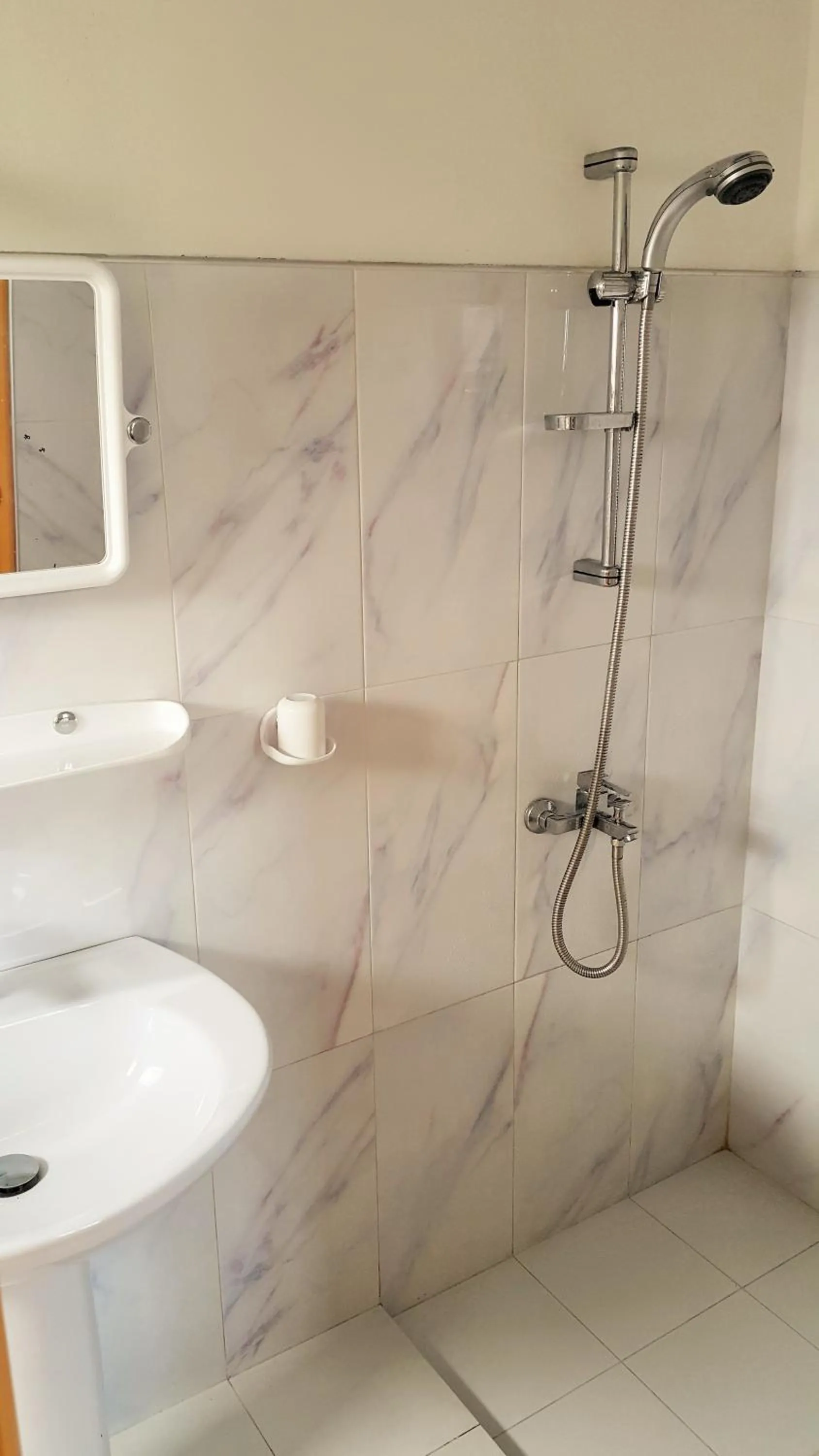 Bathroom in Sweden Inn Guesthouse