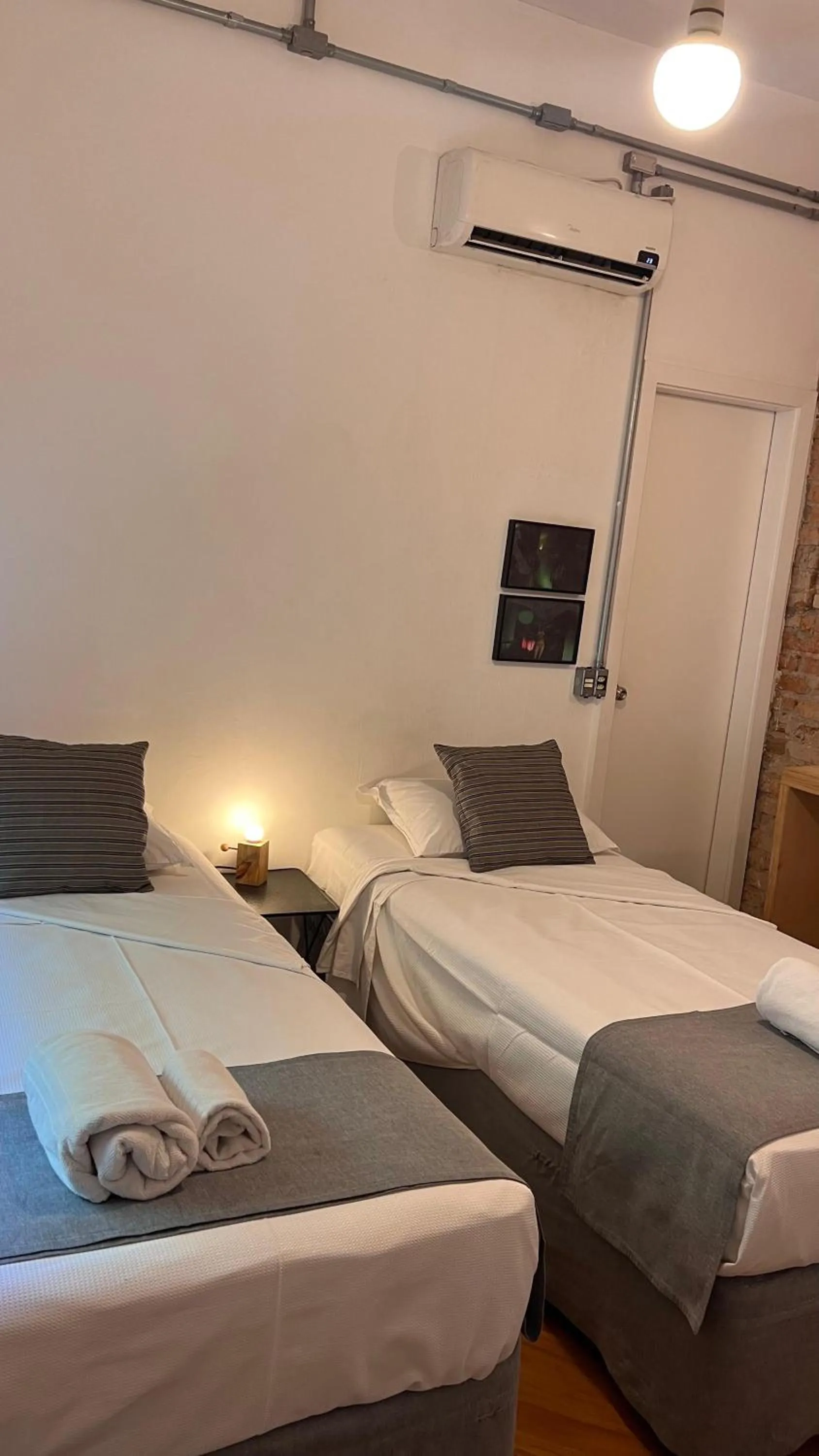 Property building, Bed in Guest Urban Hotel Design Pinheiros