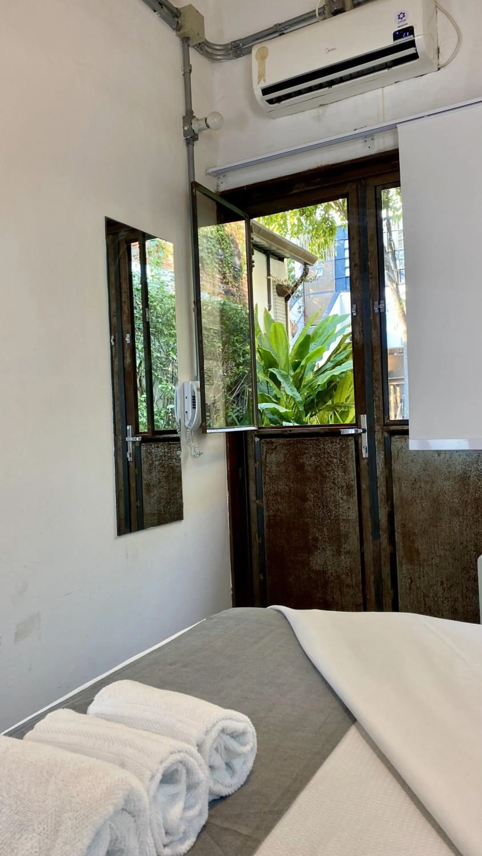 Bed in Guest Urban Hotel Design Pinheiros