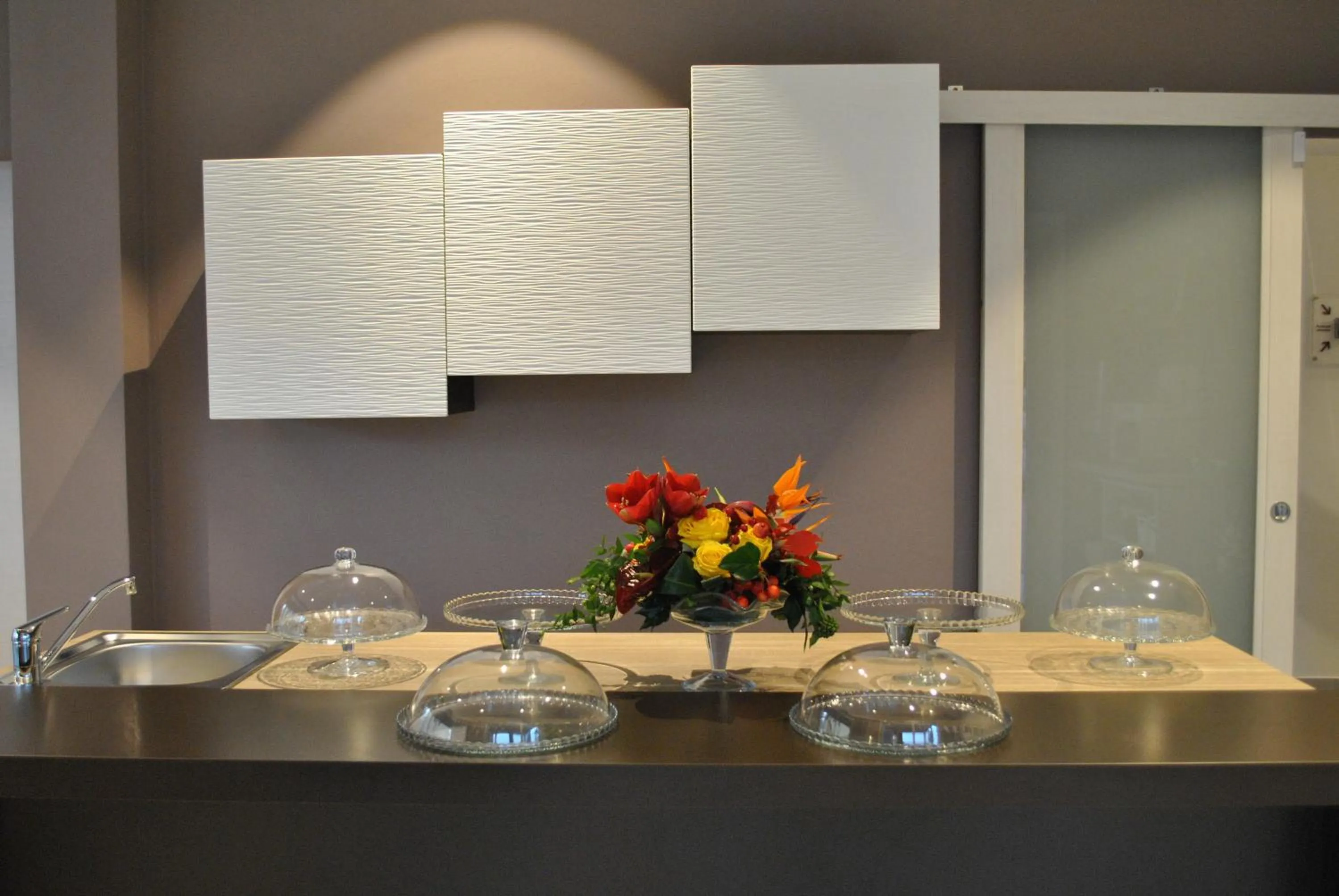 Communal lounge/ TV room in Anda e Rianda