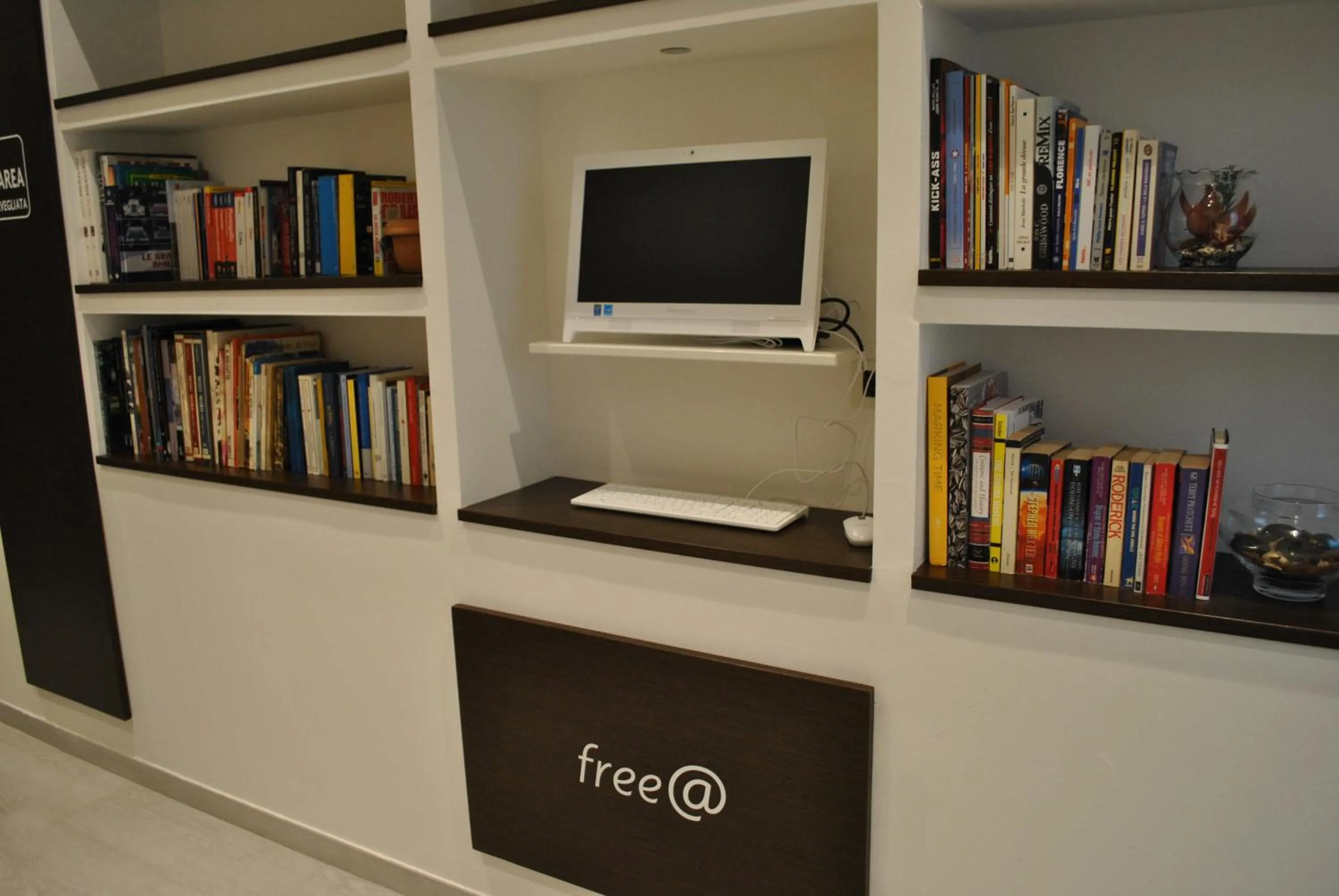 Library in Anda e Rianda