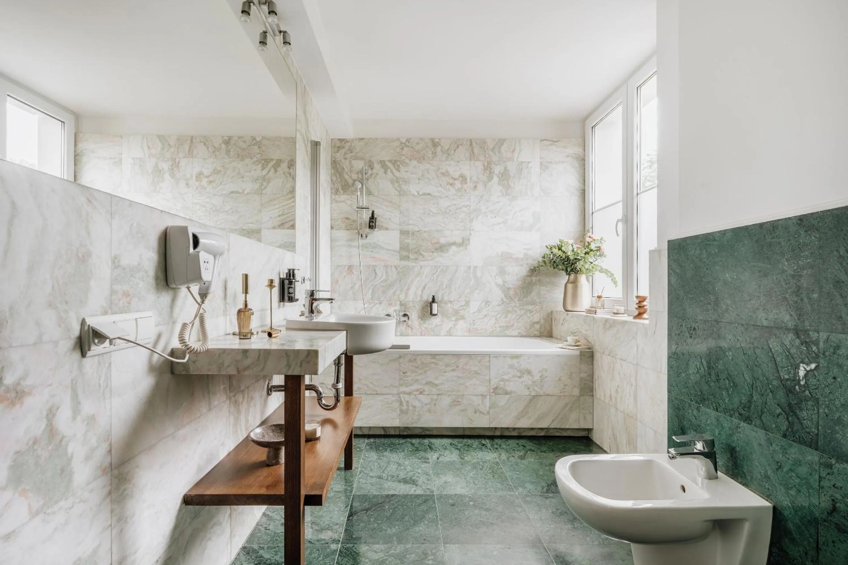 Toilet in Grottger Luxury Boutique Hotel City