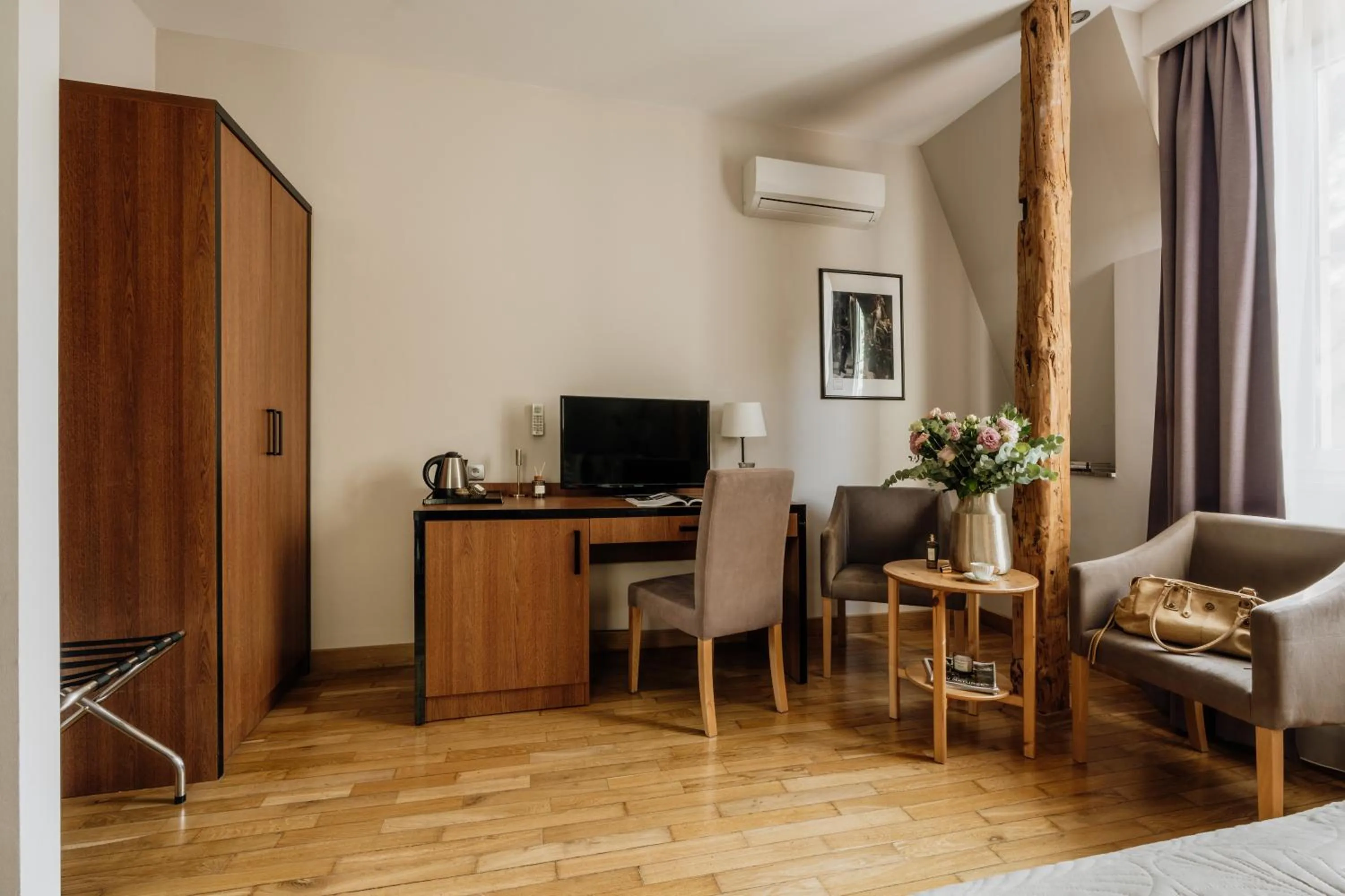 Bed in Grottger Luxury Boutique Hotel City