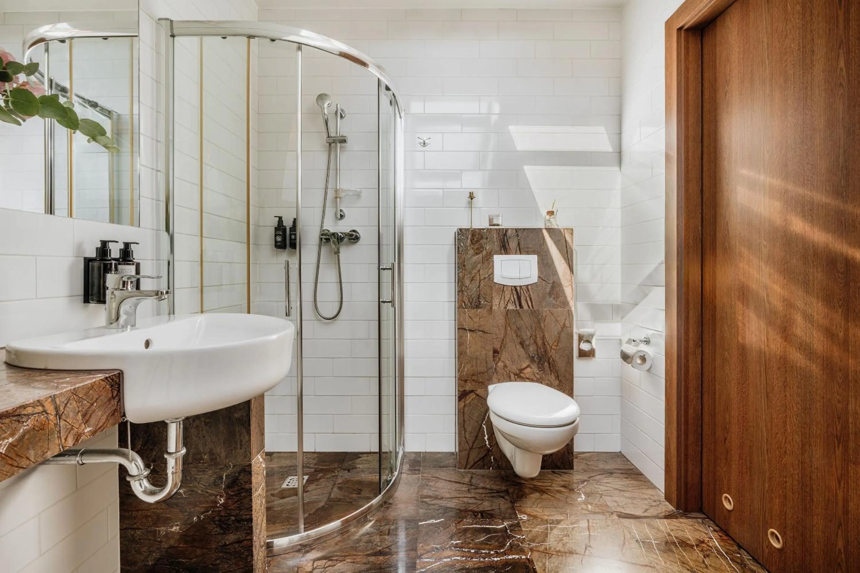 Shower in Grottger Luxury Boutique Hotel City