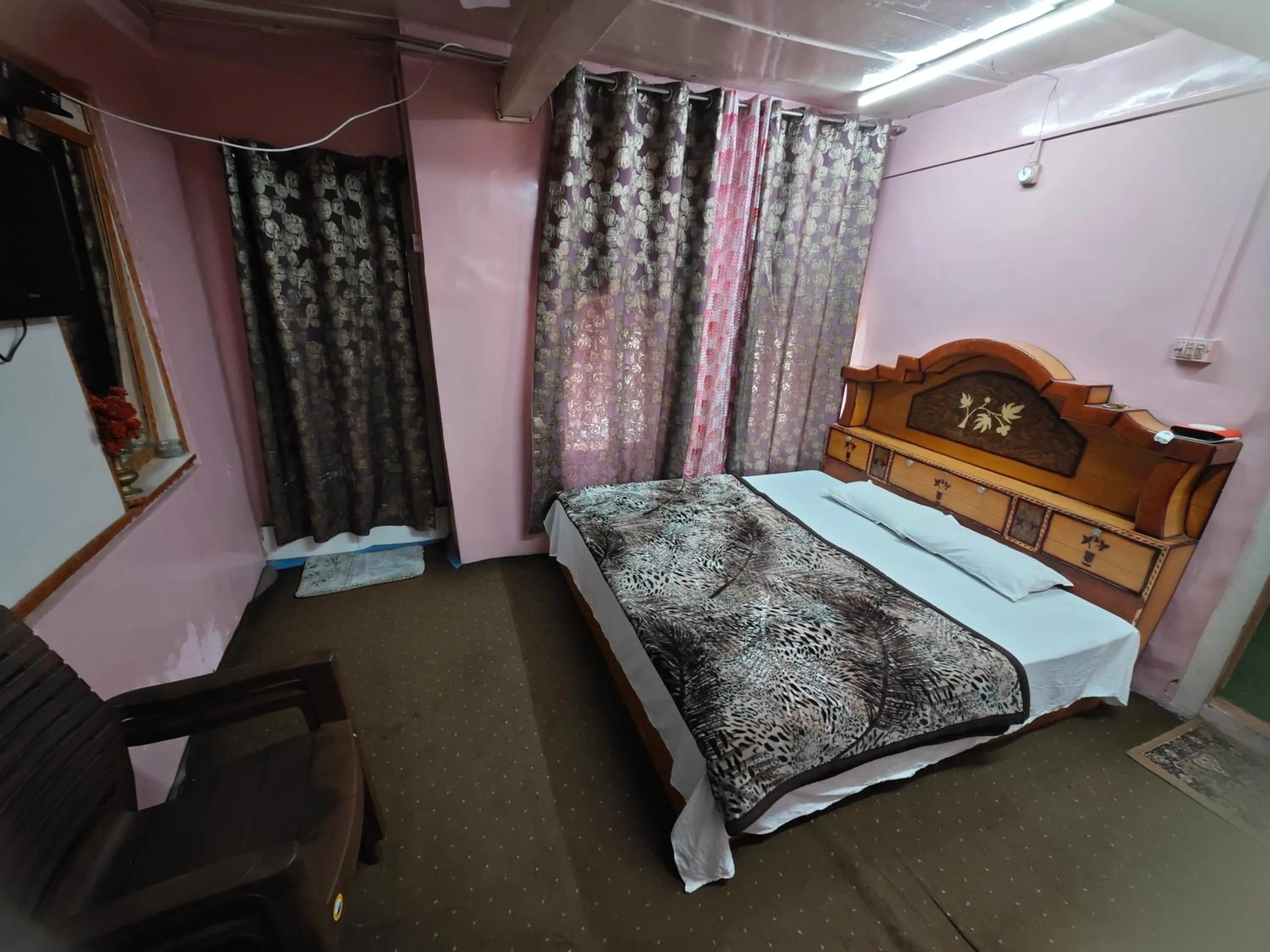 Deluxe Double Room - single occupancy in Lake Boulevard Guest House