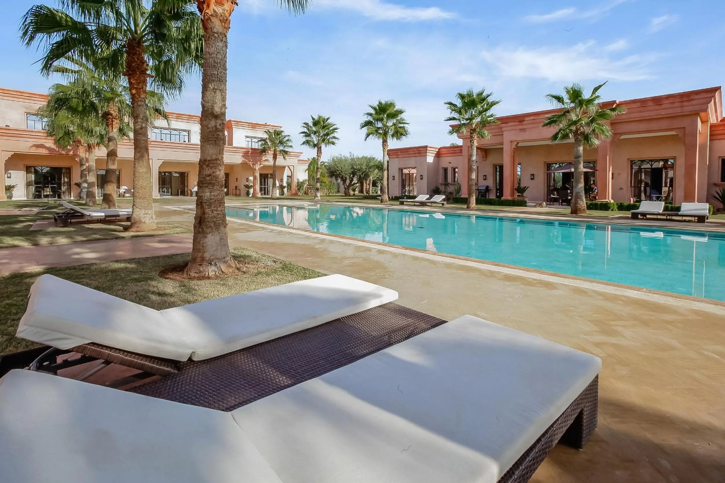 Mexance Villa with large hosting capacity, private heated pool, Fitness and SPA