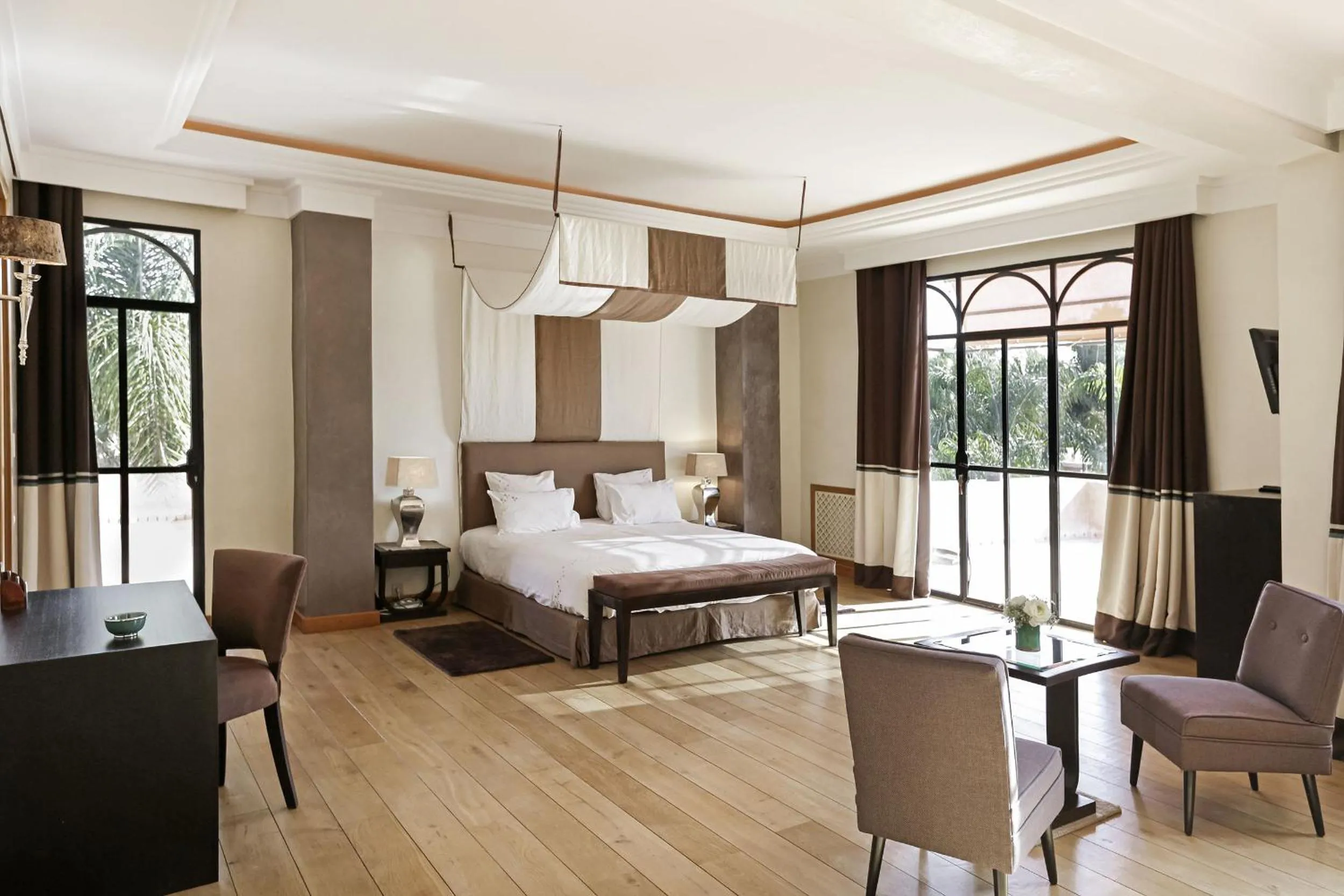 Mexance Villa with large hosting capacity, private heated pool, Fitness and SPA