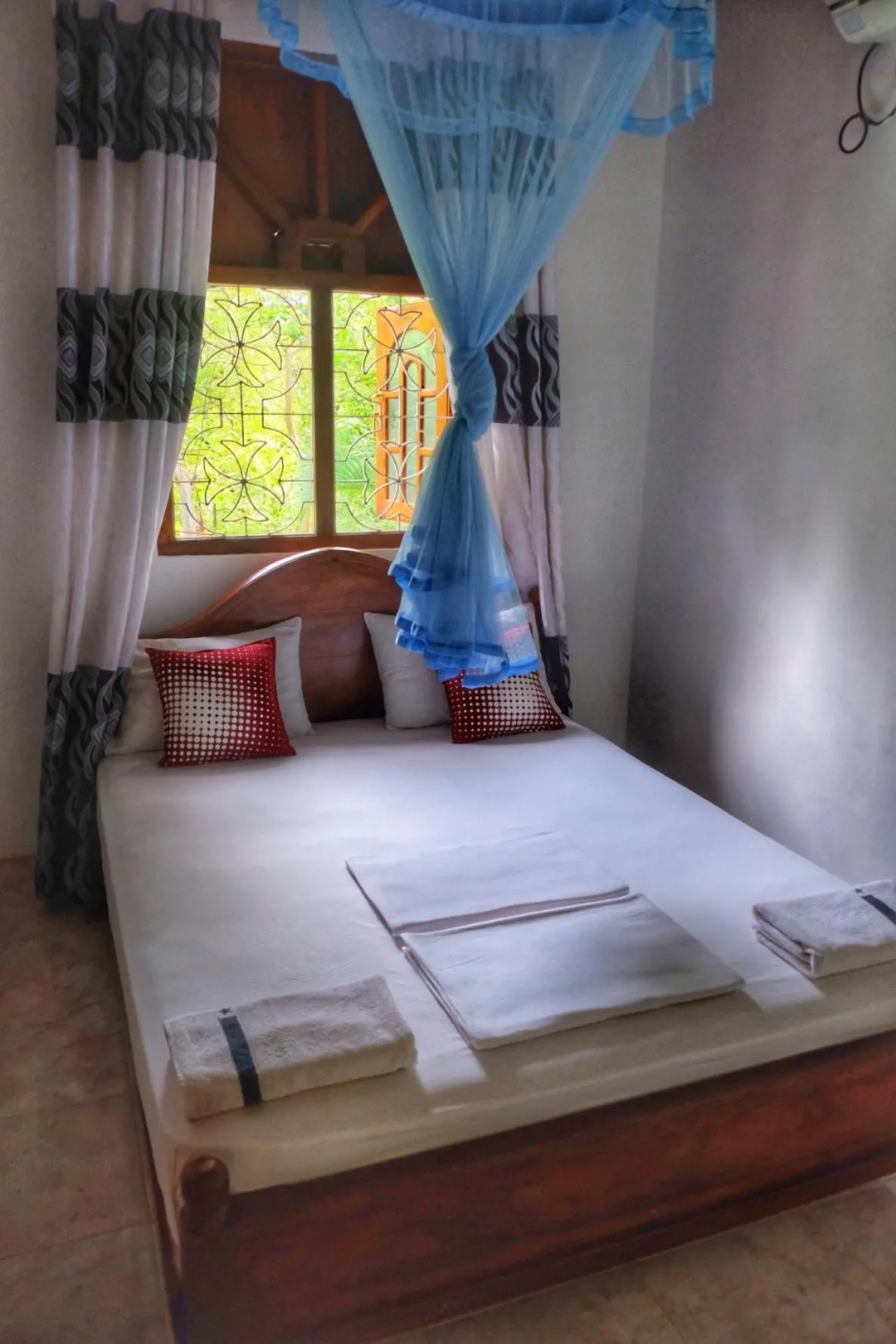 Family Room with Garden View - single occupancy in Golden Rainbow Guest House