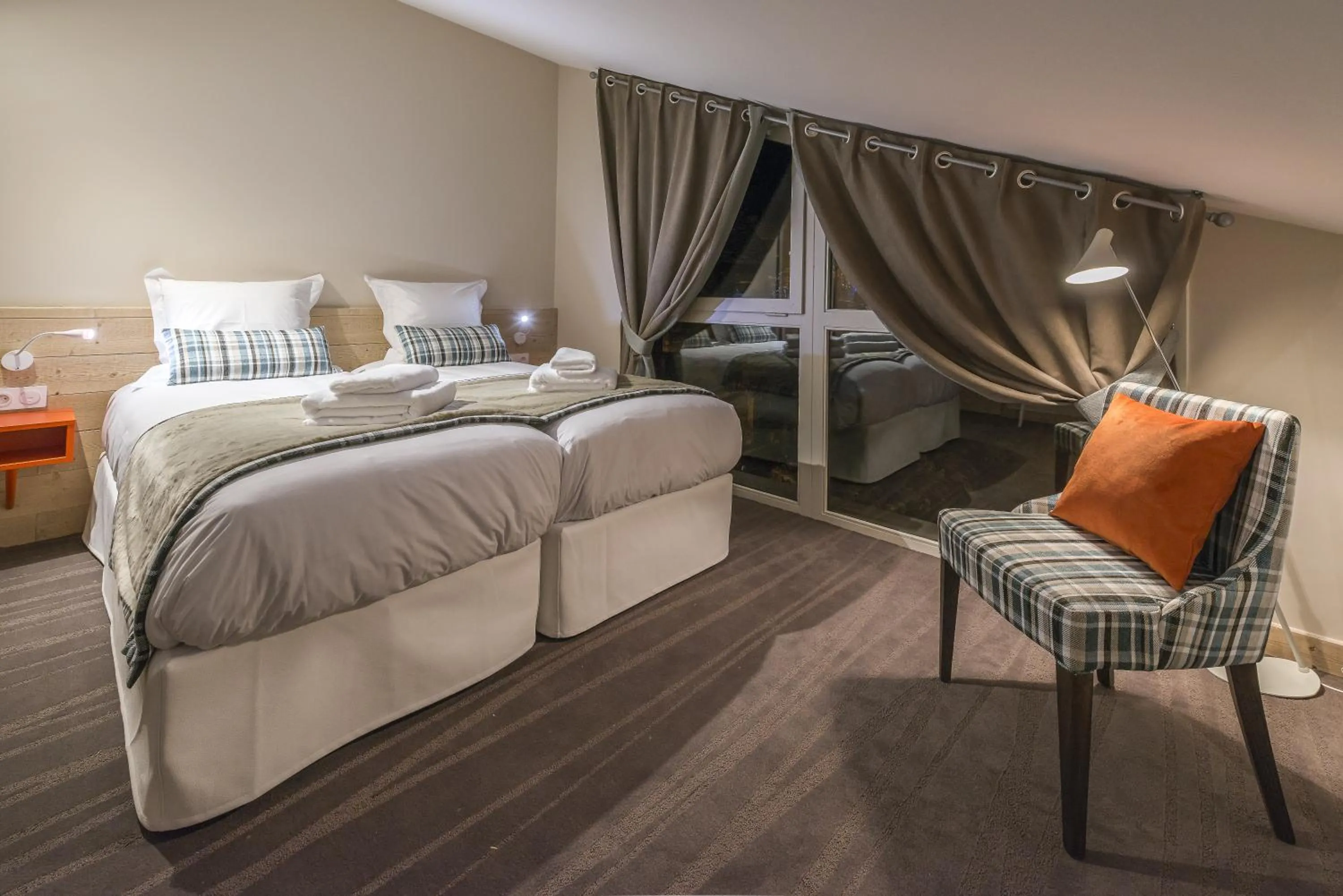 Bedroom, Bed in Les Chalets Du Jardin Alpin
