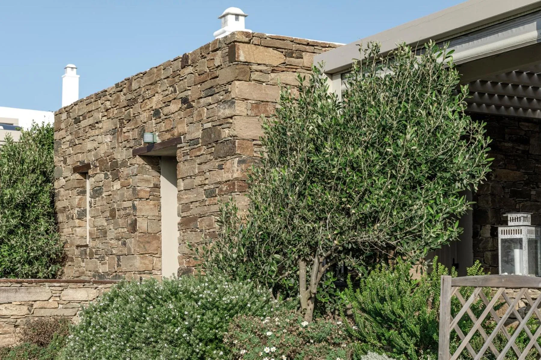 White Tinos Luxury Suites