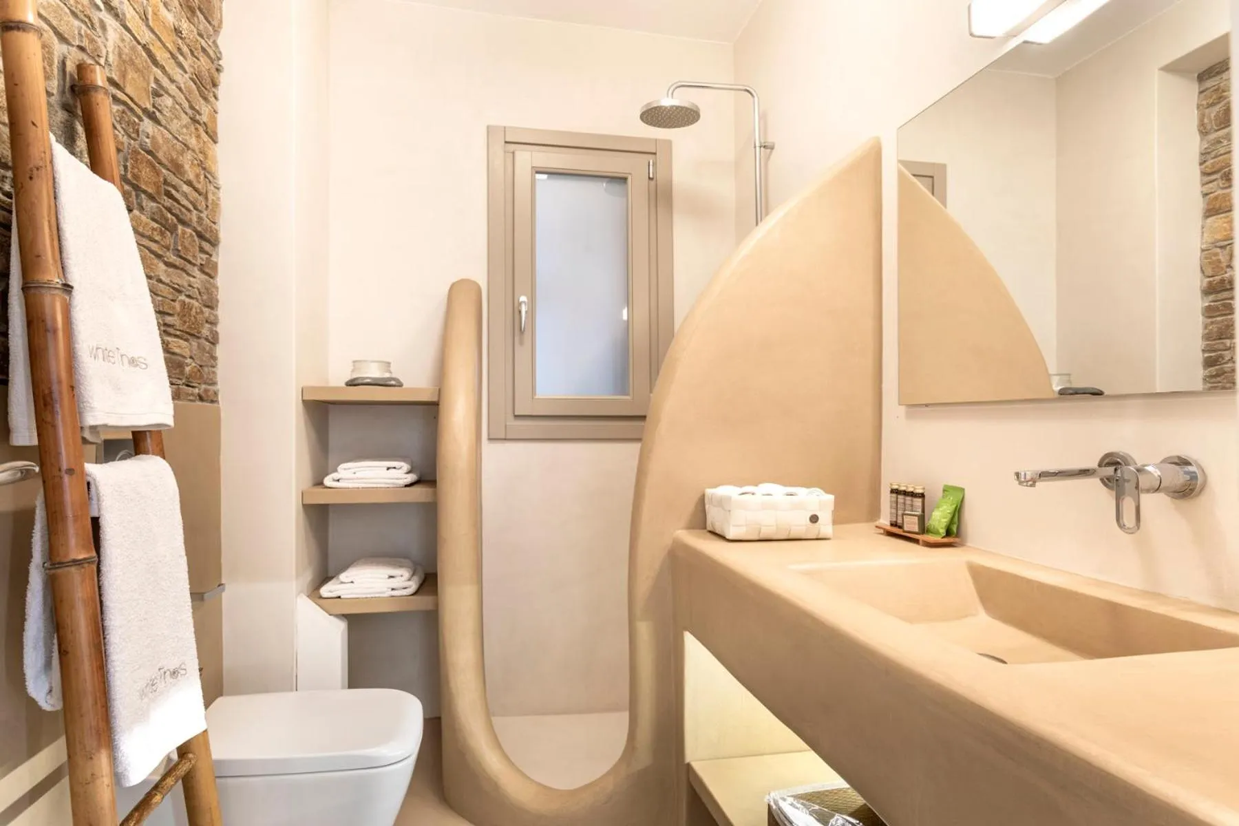 White Tinos Luxury Suites