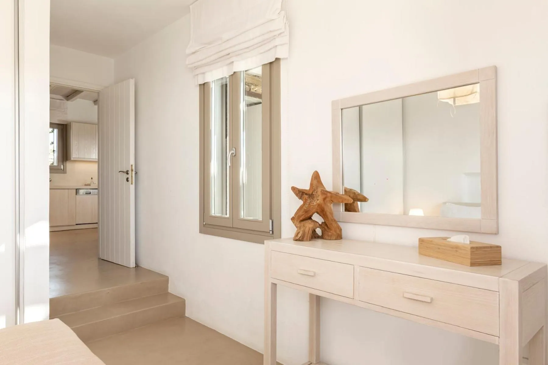 White Tinos Luxury Suites